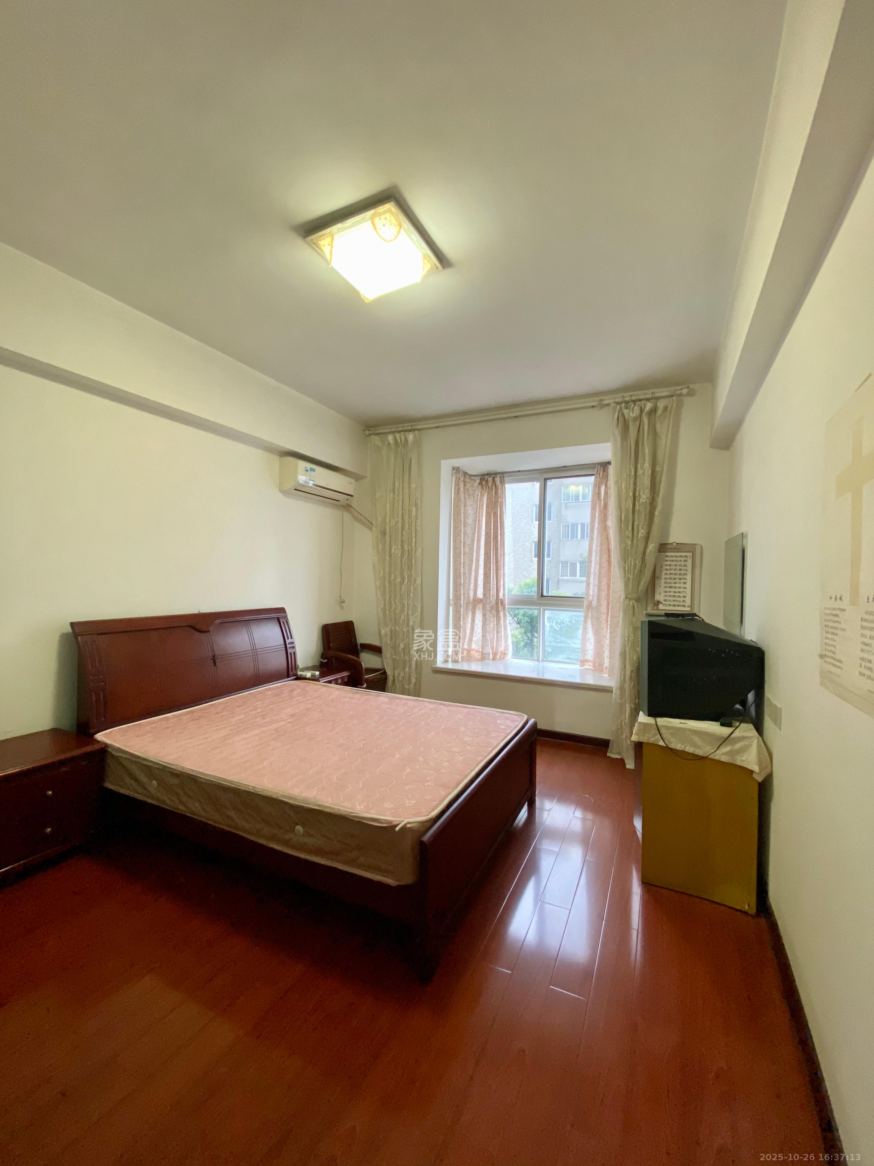 科技公寓 3室2厅2卫 3300.0元/月 科技公寓 3室2厅2卫 3300.0元/月室内图