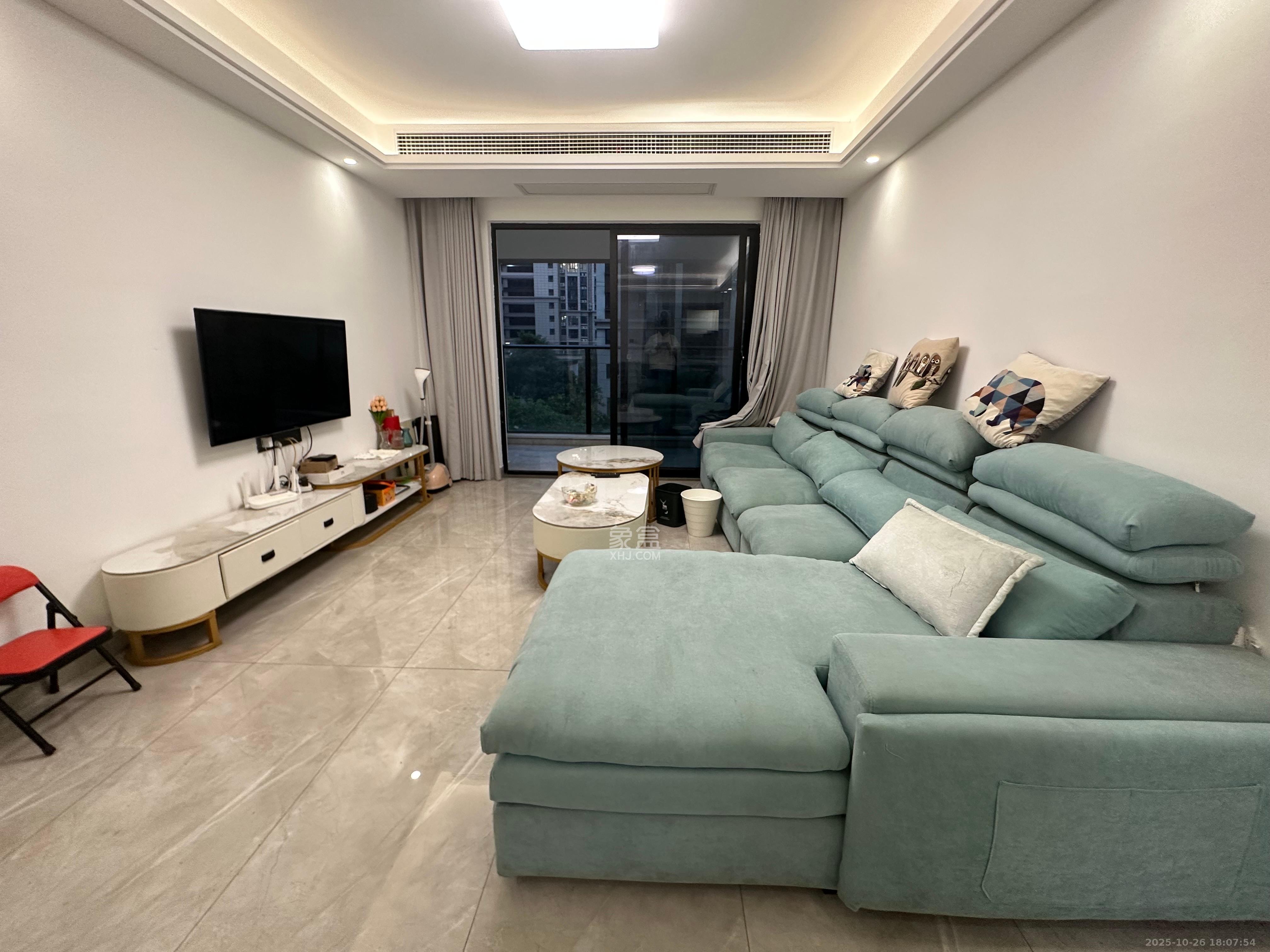 金富湘江悦城 3室2厅2卫 2400.0元/月 金富湘江悦城 3室2厅2卫 2400.0元/月室内图