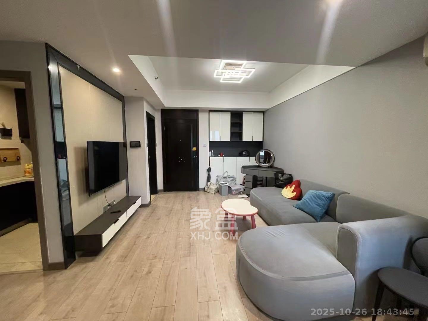 德思勤城市广场(宝格丽公寓) 1室1厅1卫 2400.0元/月 德思勤城市广场(宝格丽公寓) 1室1厅1卫 2400.0元/月室内图