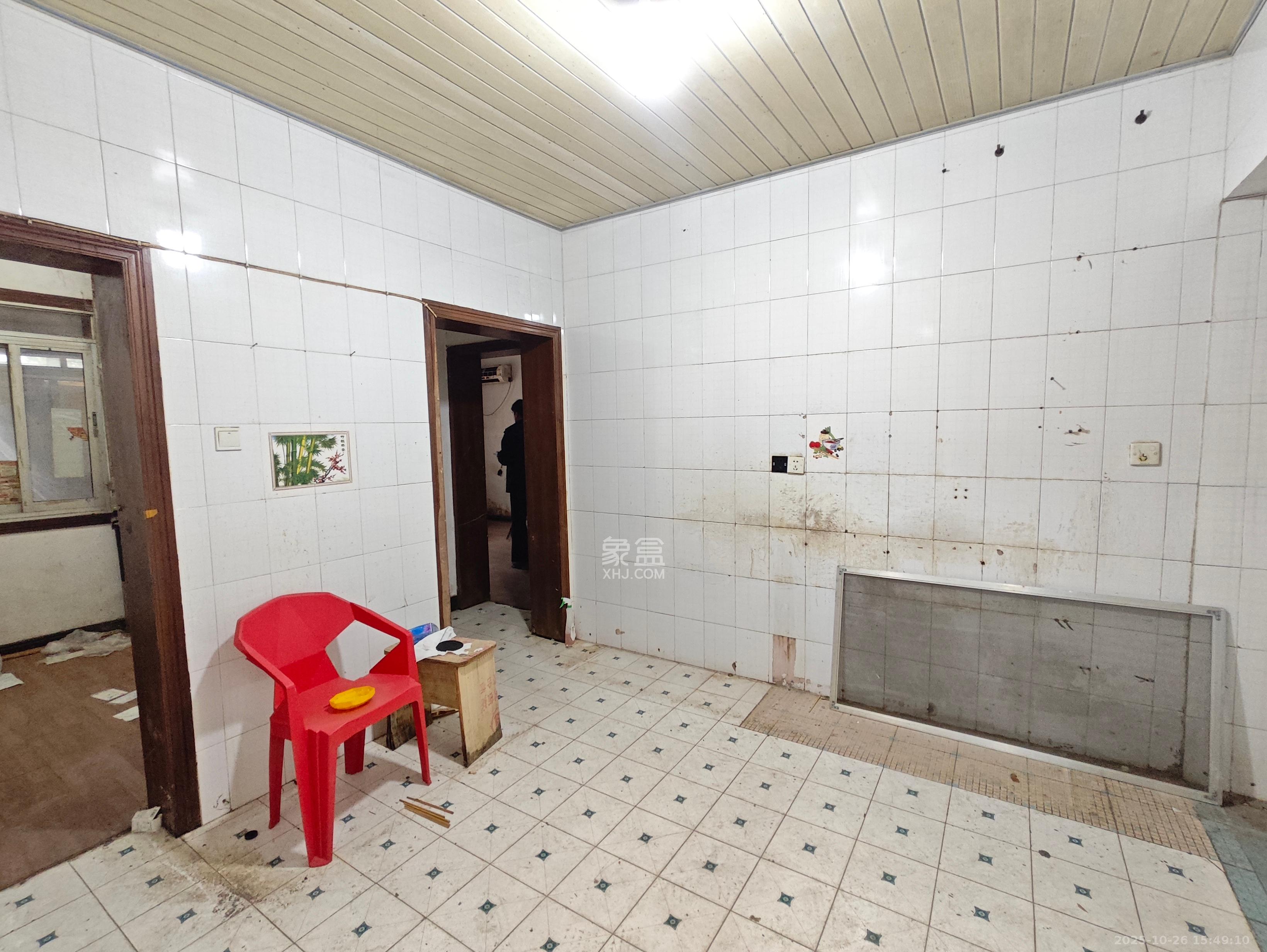 万利新村  3室2厅2卫    1800.0元/月室内图