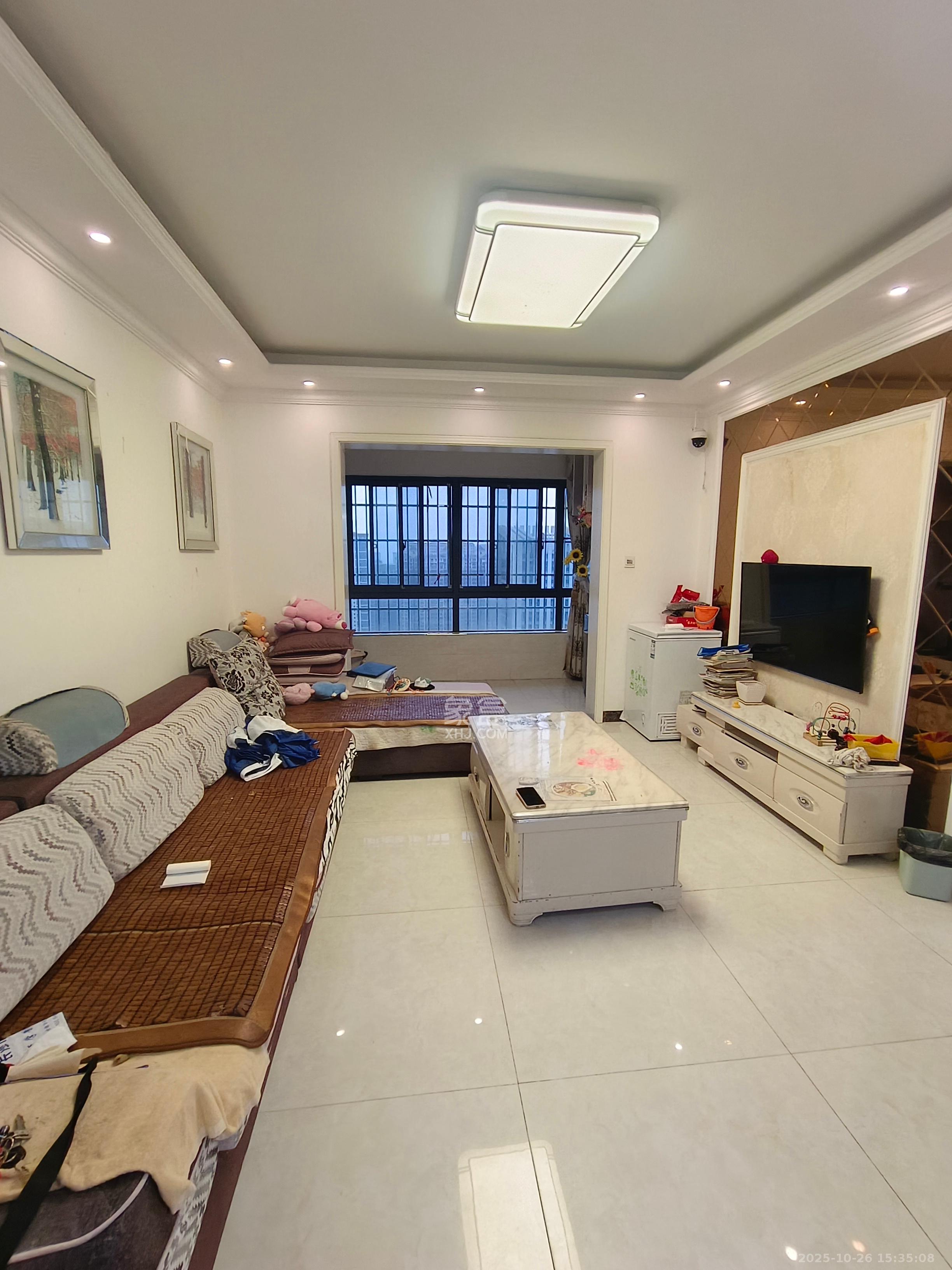 中国铁建国际城二期  3室2厅1卫    1700.0元/月 中国铁建国际城二期  3室2厅1卫    1700.0元/月室内图