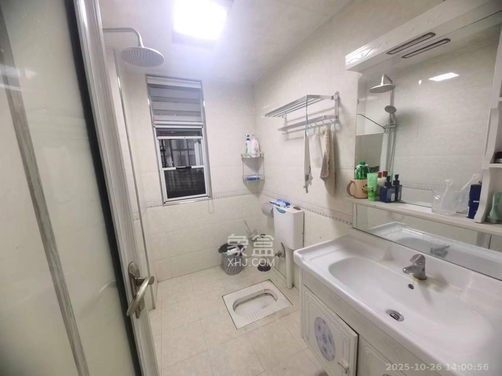 天麓尚层 4室2厅2卫 2800.0元/月 天麓尚层 4室2厅2卫 2800.0元/月室内图