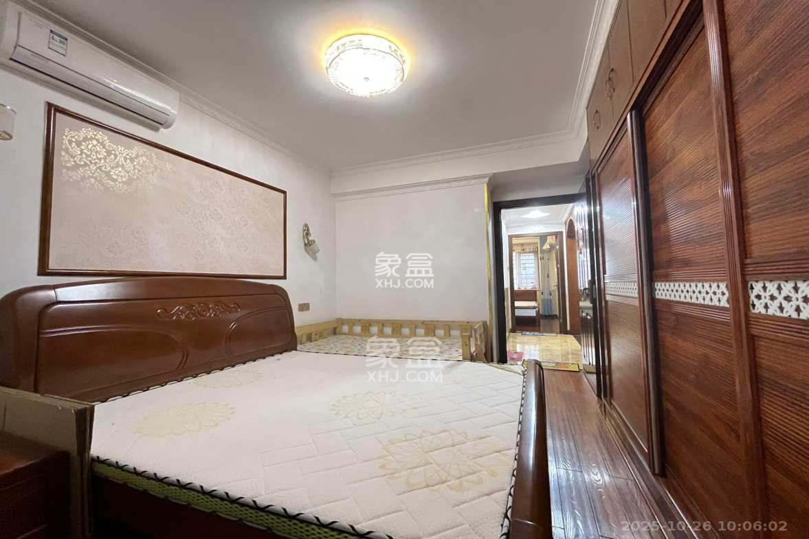 莲香园  2室2厅1卫    2200.0元/月 莲香园  2室2厅1卫    2200.0元/月室内图