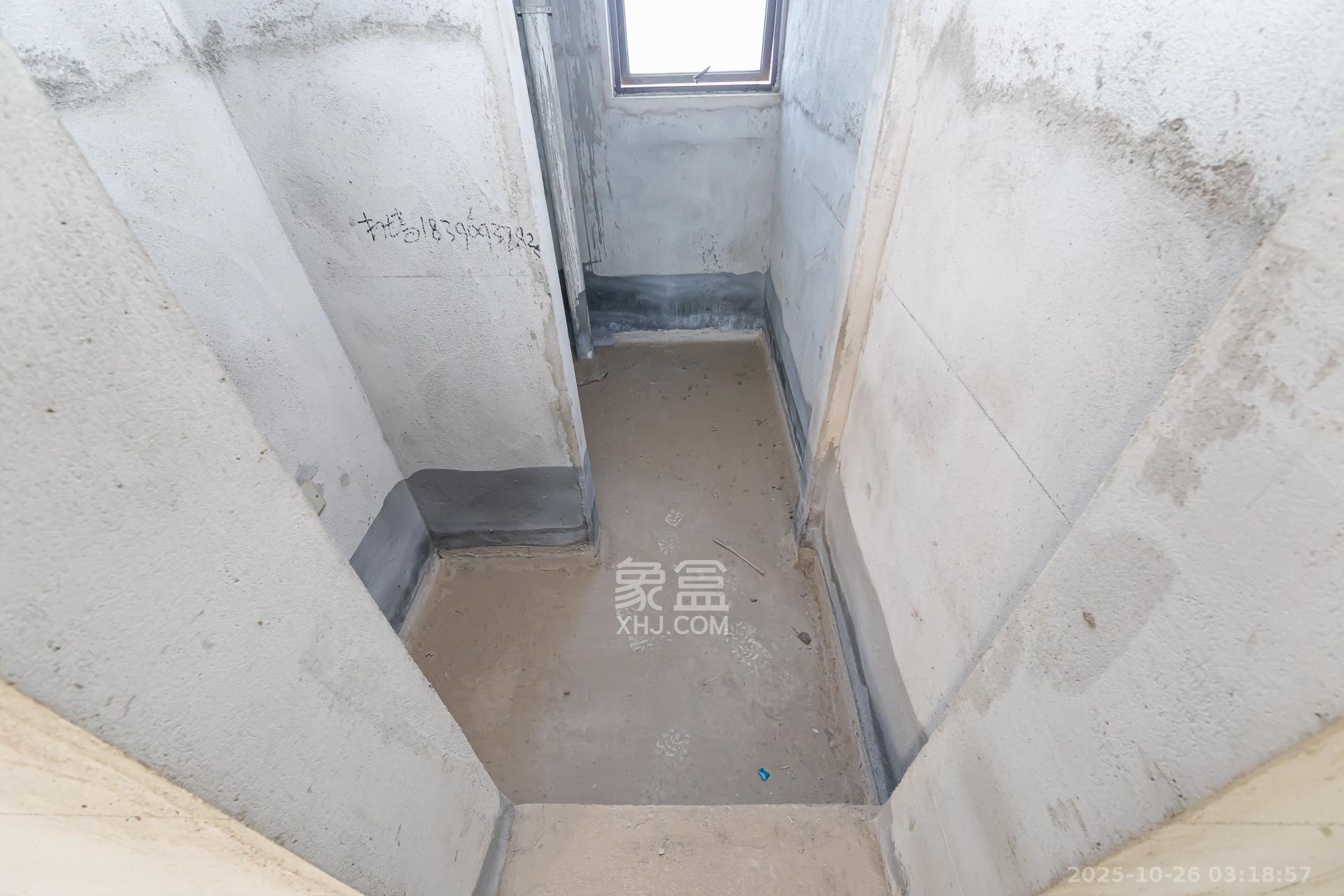 润和又一城  4室2厅2卫    95.0万 润和又一城  4室2厅2卫    95.0万卫生间