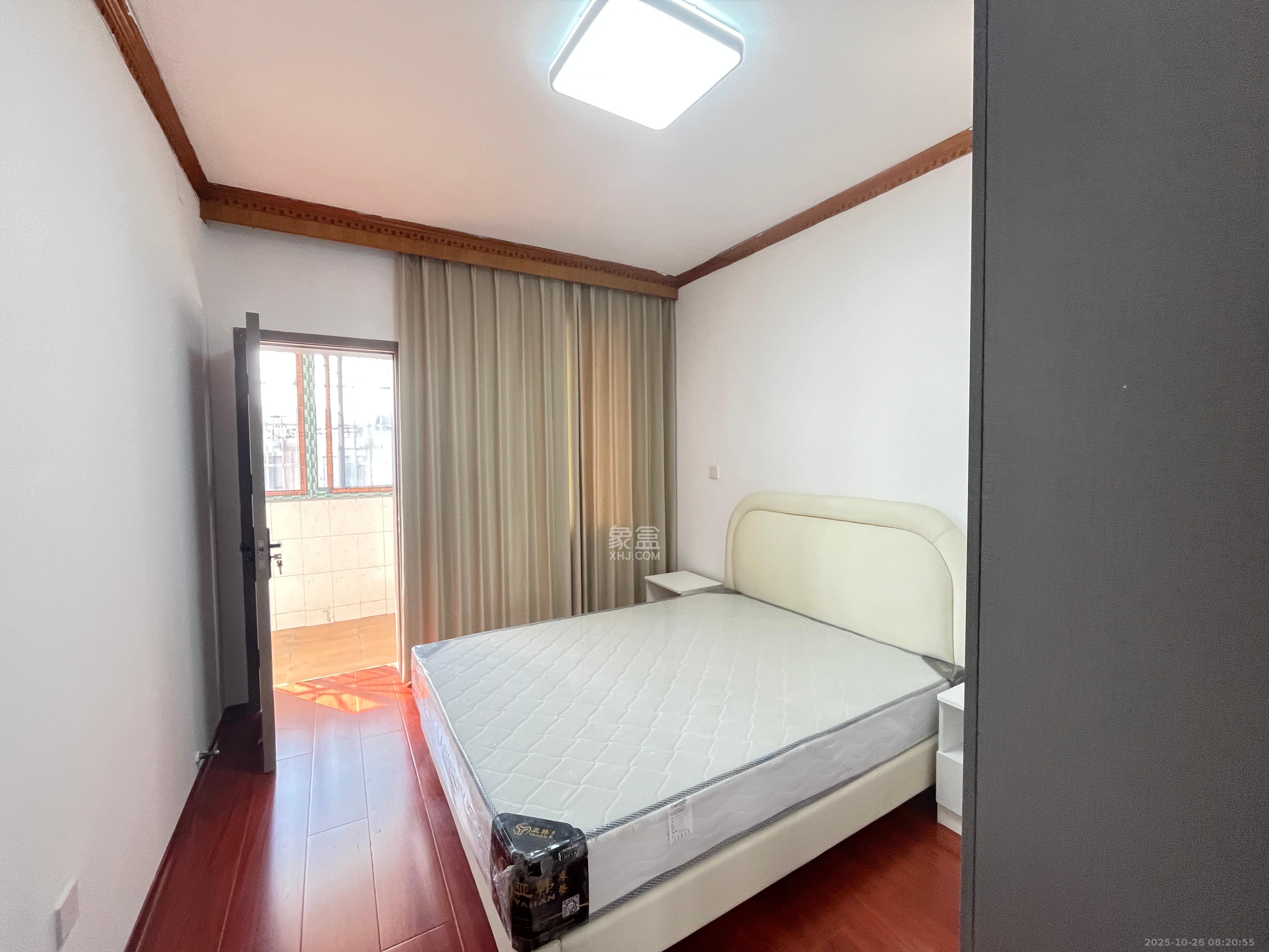 铁四院  3室2厅1卫    2500.0元/月 铁四院  3室2厅1卫    2500.0元/月室内图