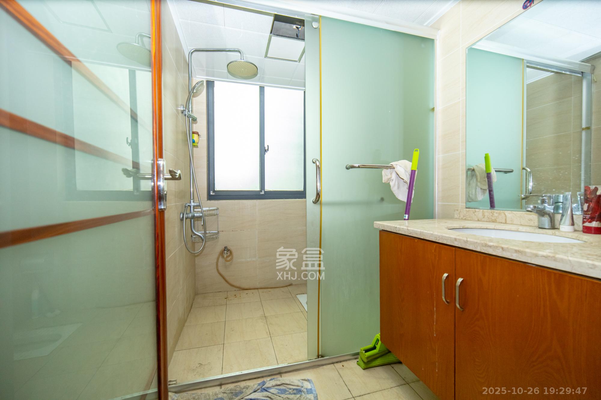 申湘宽境  3室2厅2卫    67.8万卫生间