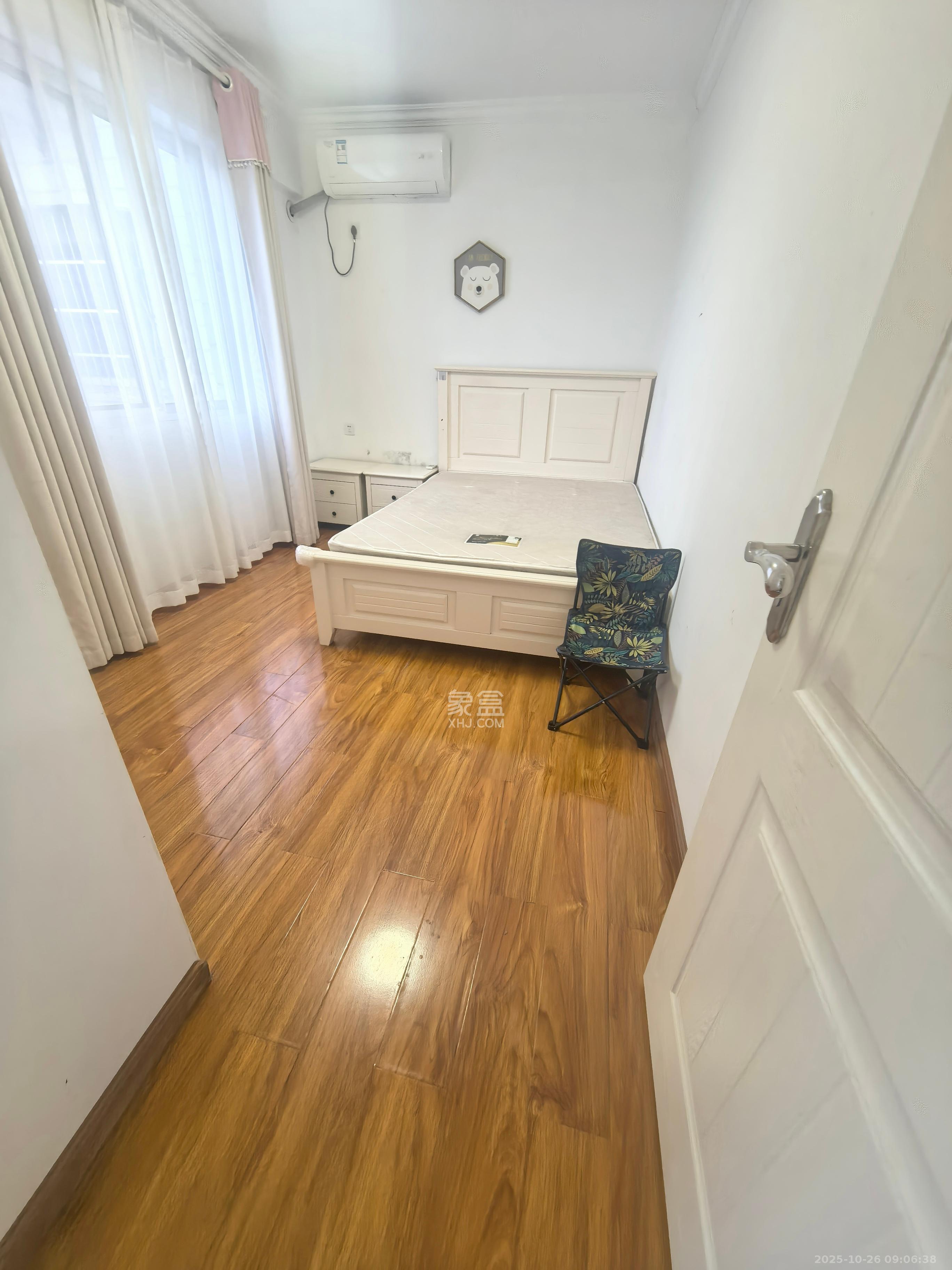 晓园大厦  3室1厅1卫    2000.0元/月 晓园大厦  3室1厅1卫    2000.0元/月室内图