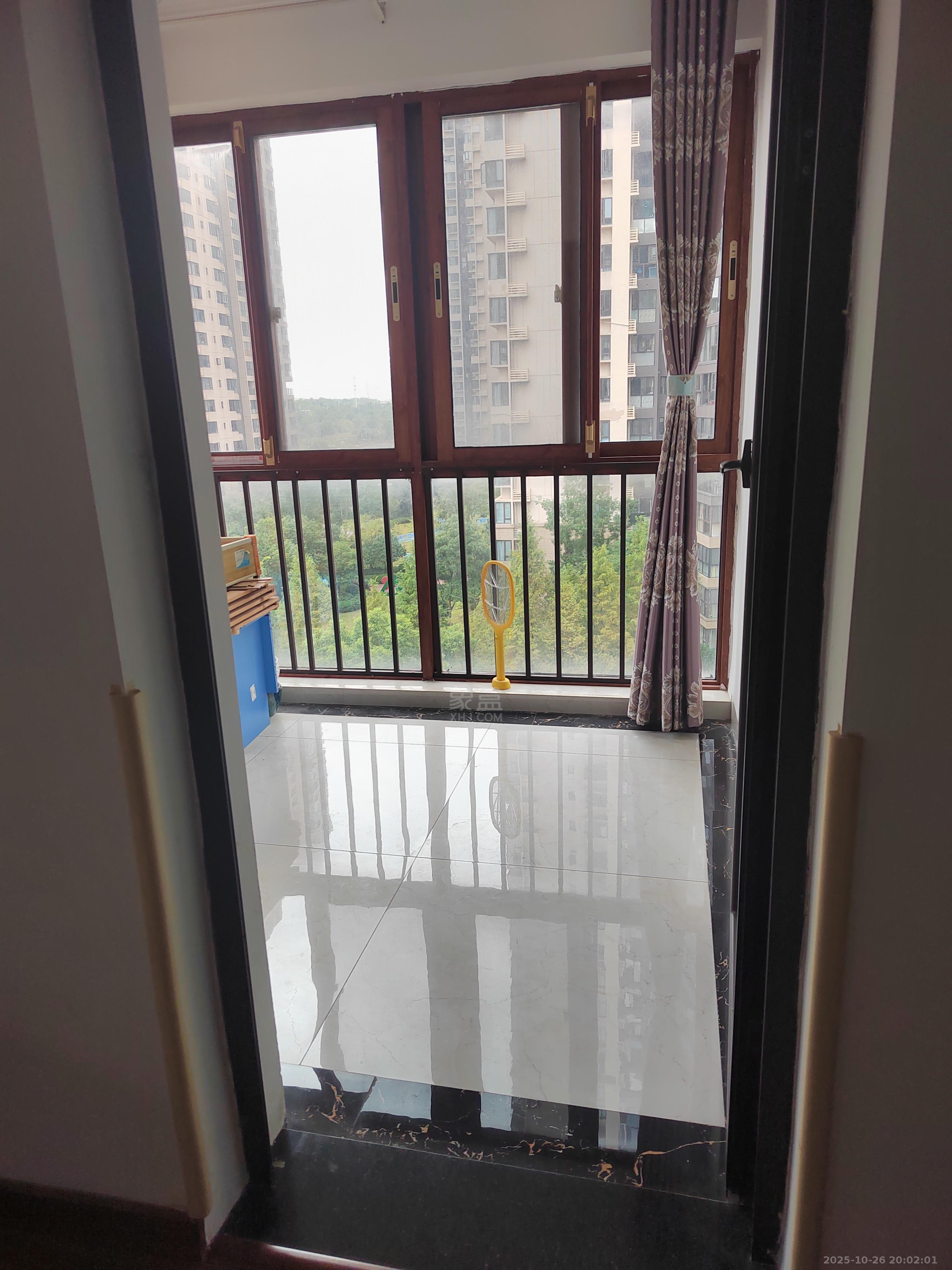 蓝溪谷 3室1厅2卫 2000.0元/月 蓝溪谷 3室1厅2卫 2000.0元/月室内图