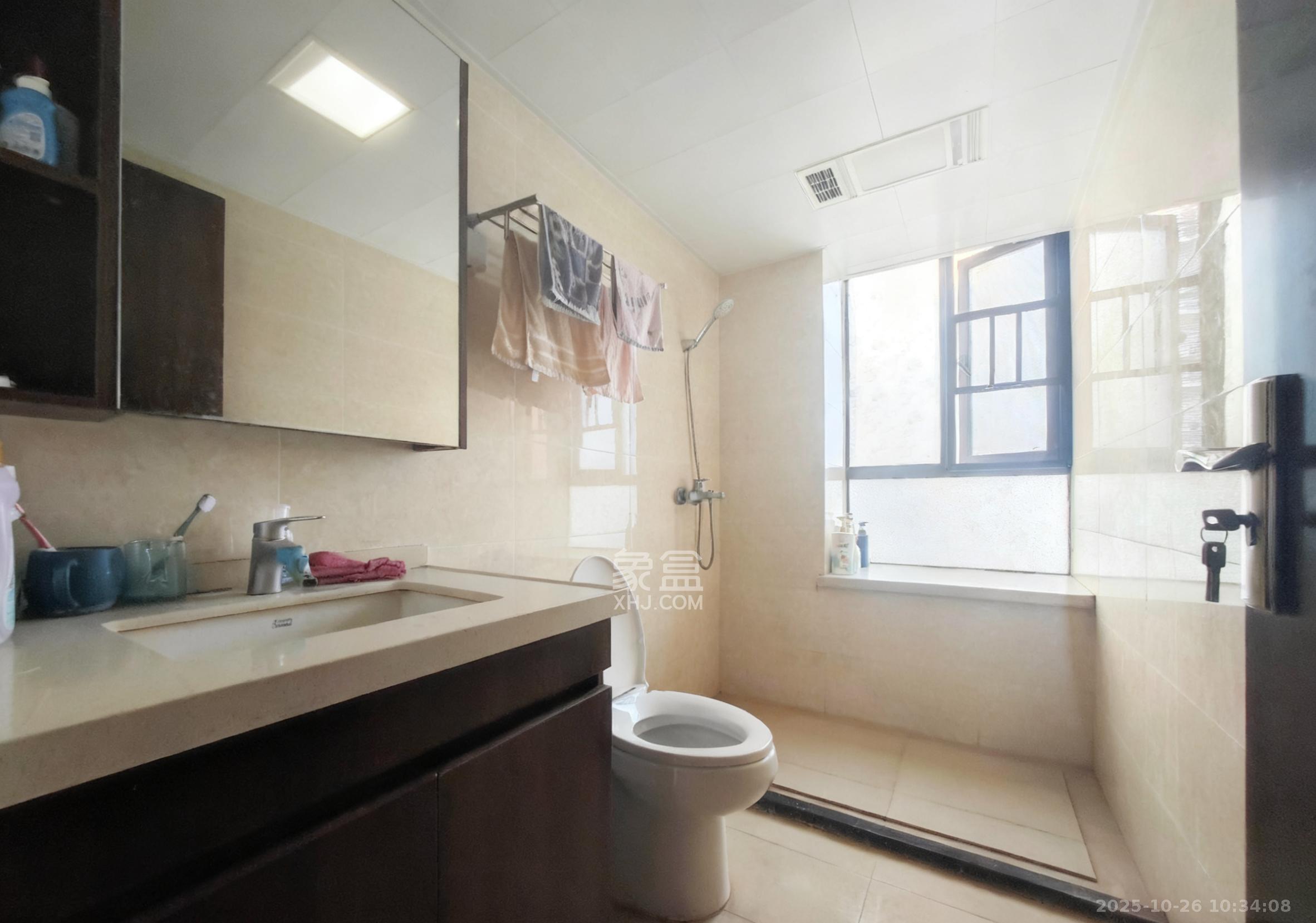 奥园誉景华府  3室2厅2卫    2300.0元/月室内图