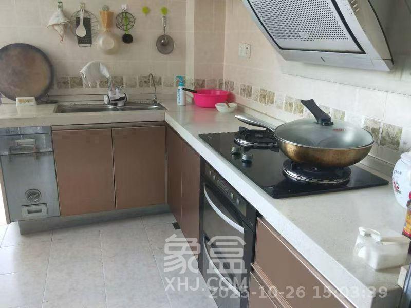 长大彩虹都  4室2厅2卫    3400.0元/月 长大彩虹都  4室2厅2卫    3400.0元/月室内图