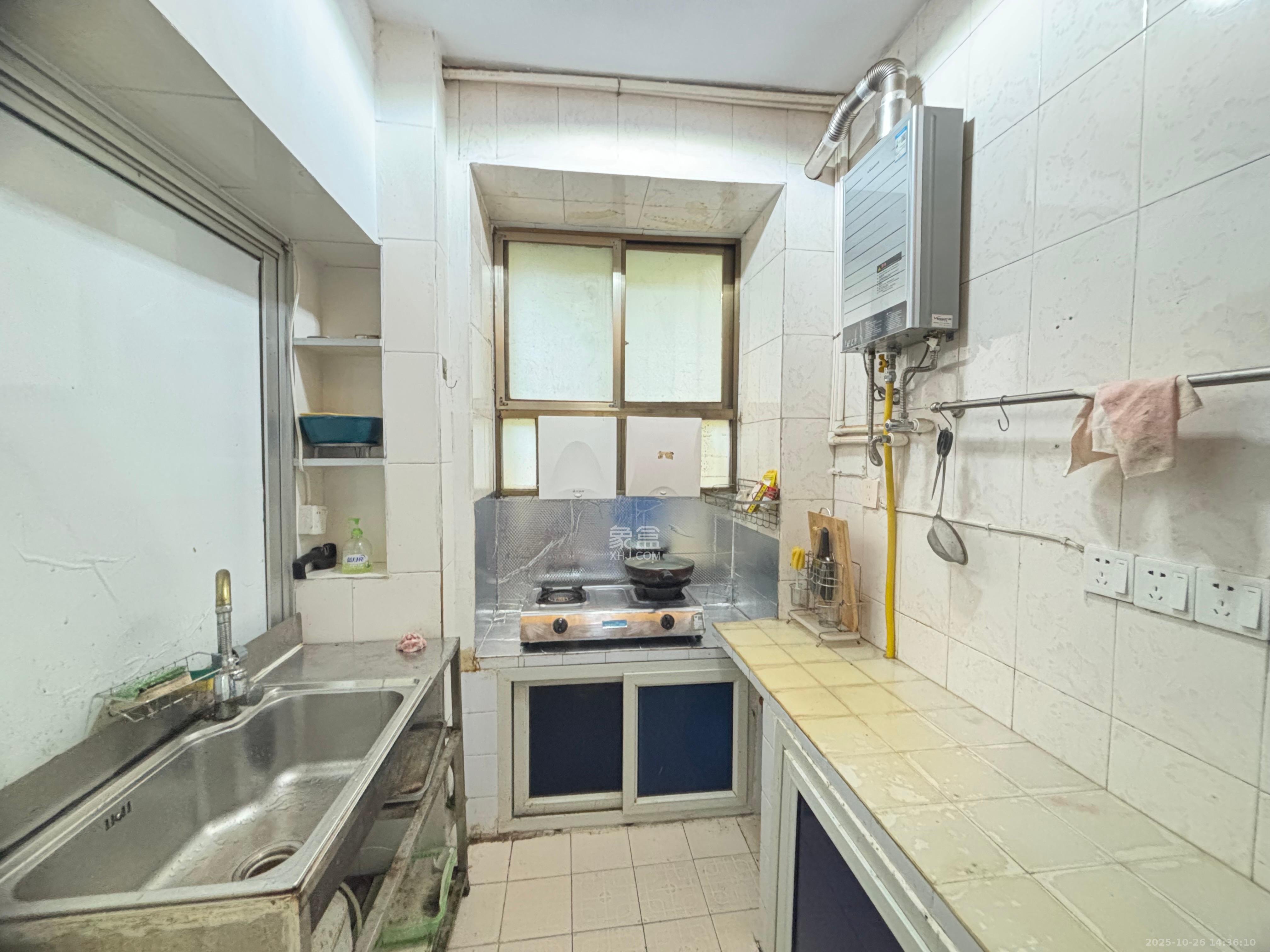 长坡社区  2室1厅1卫    1700.0元/月 长坡社区  2室1厅1卫    1700.0元/月室内图