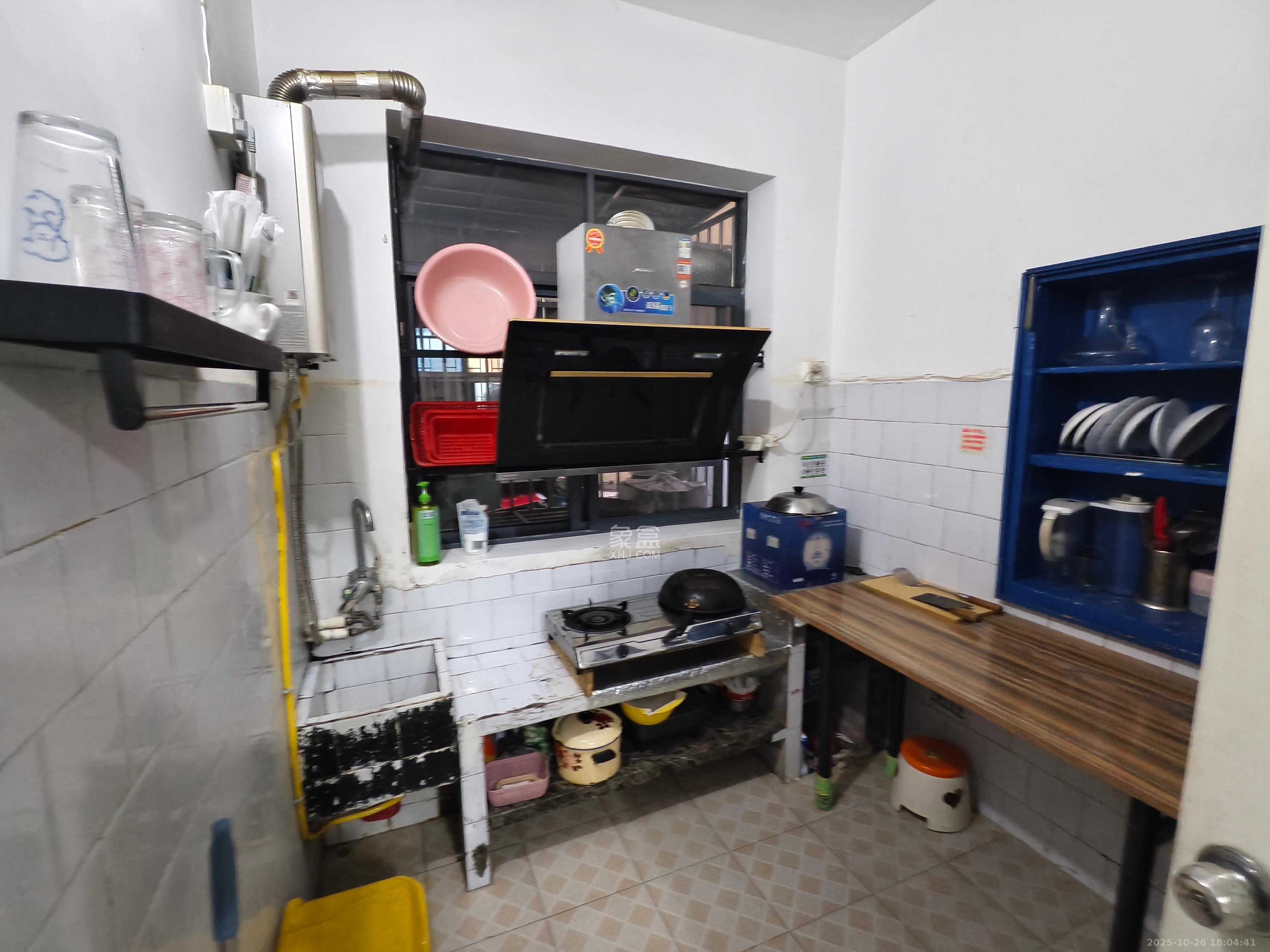 美丽四合院  2室1厅1卫    2000.0元/月室内图