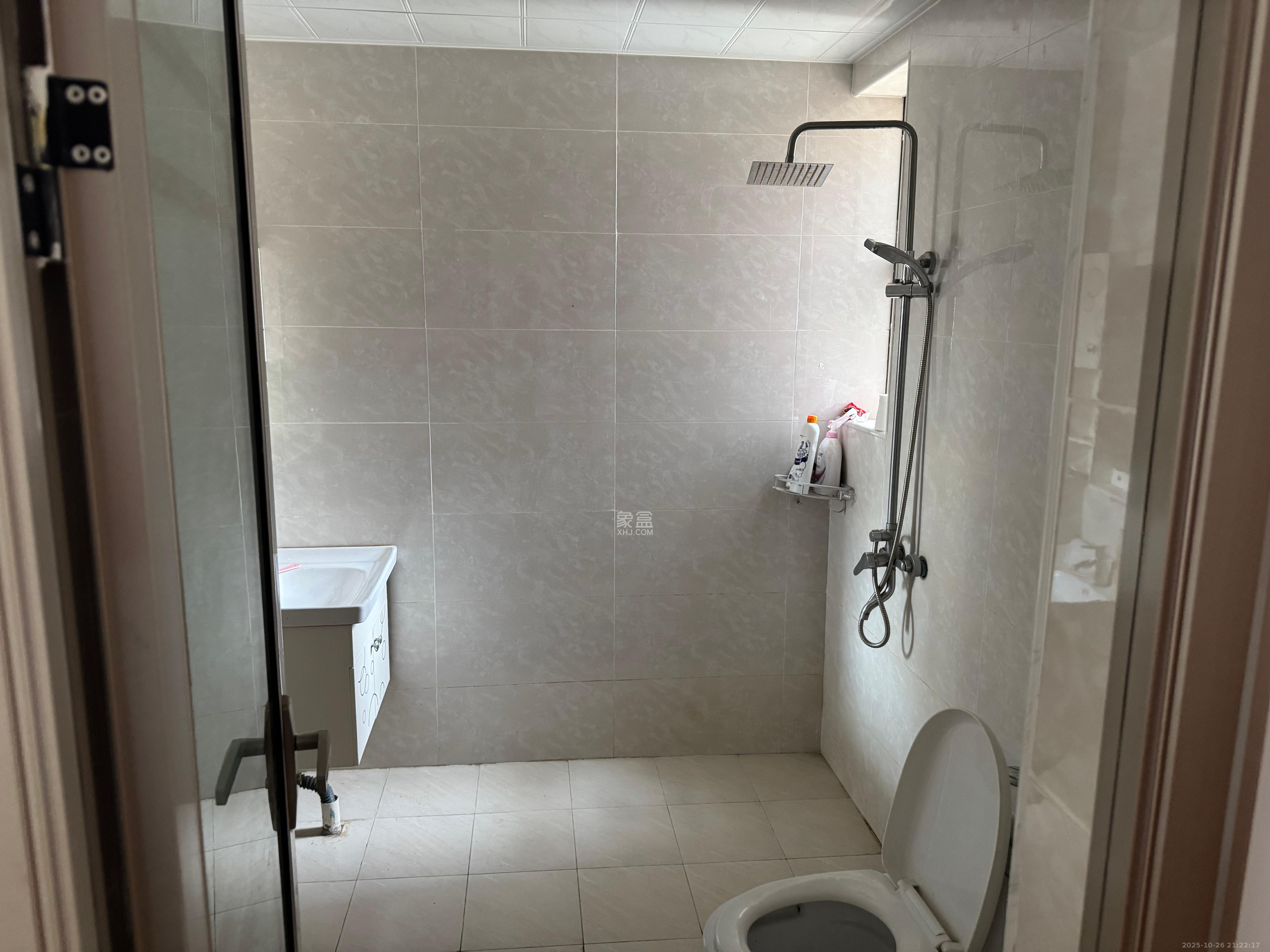 锦湘国际星城二期(锦雅苑)  3室2厅2卫    2500.0元/月 锦湘国际星城二期(锦雅苑)  3室2厅2卫    2500.0元/月室内图