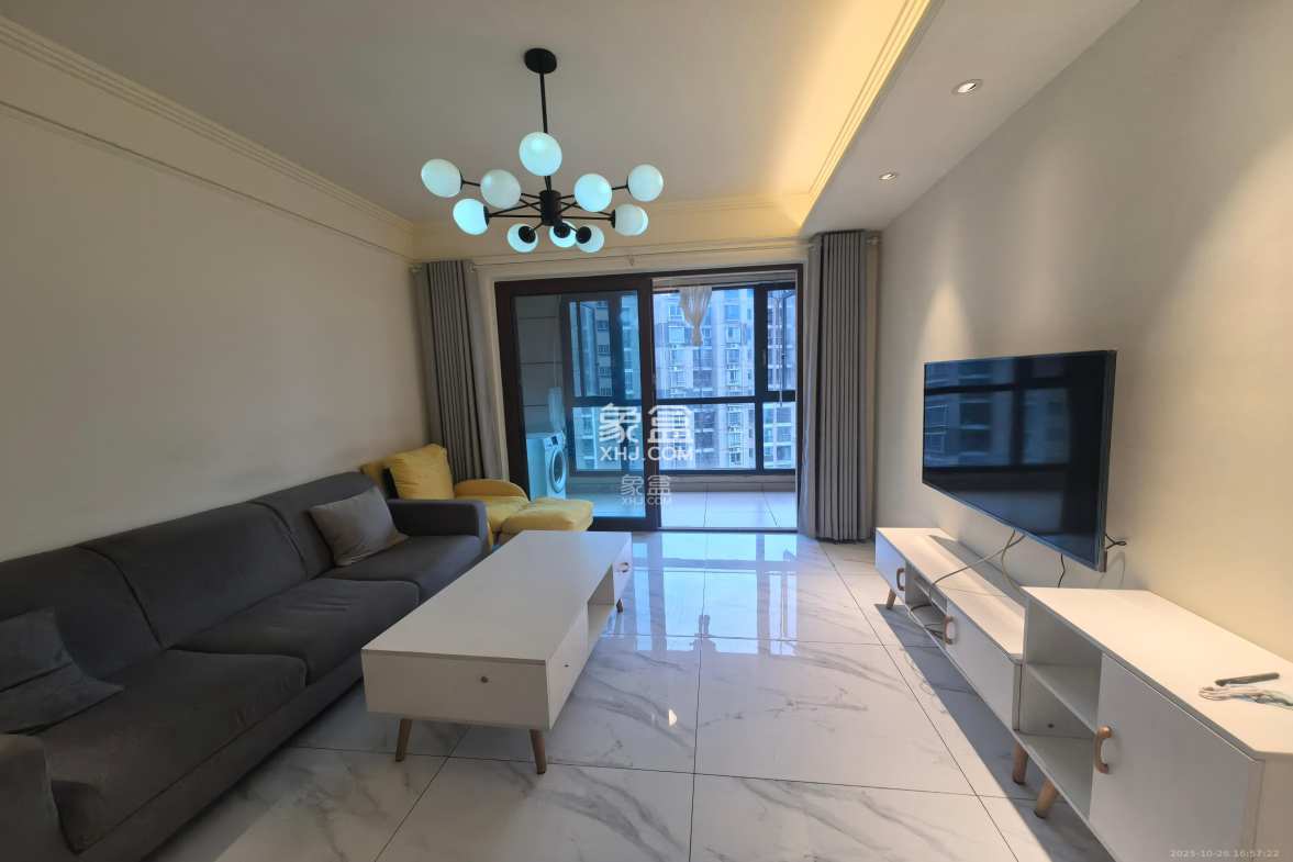 碧桂园中央花园  3室2厅3卫    2500.0元/月 碧桂园中央花园  3室2厅3卫    2500.0元/月室内图