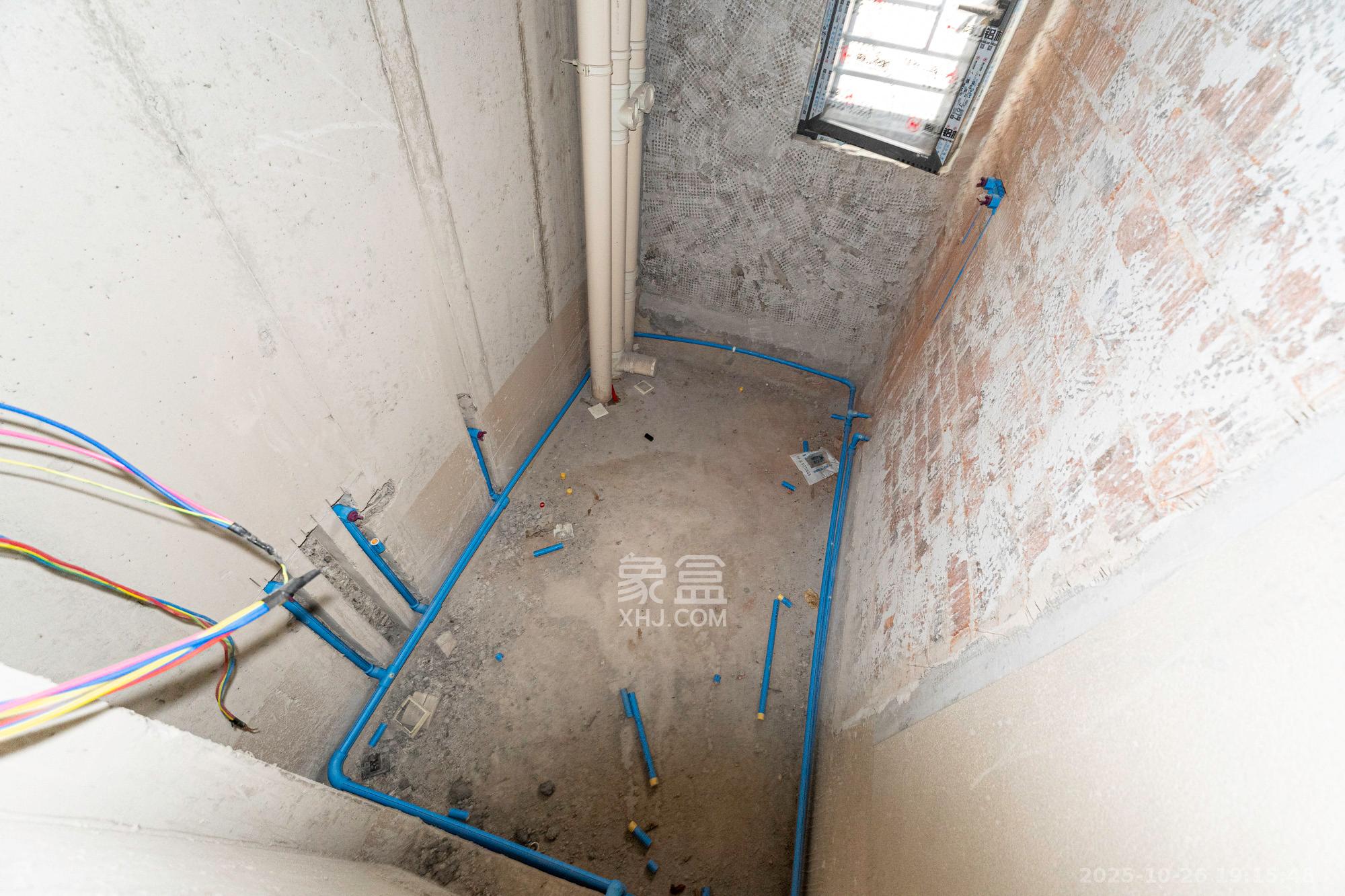 兴进珺府  3室2厅1卫    74.8万 兴进珺府  3室2厅1卫    74.8万卫生间