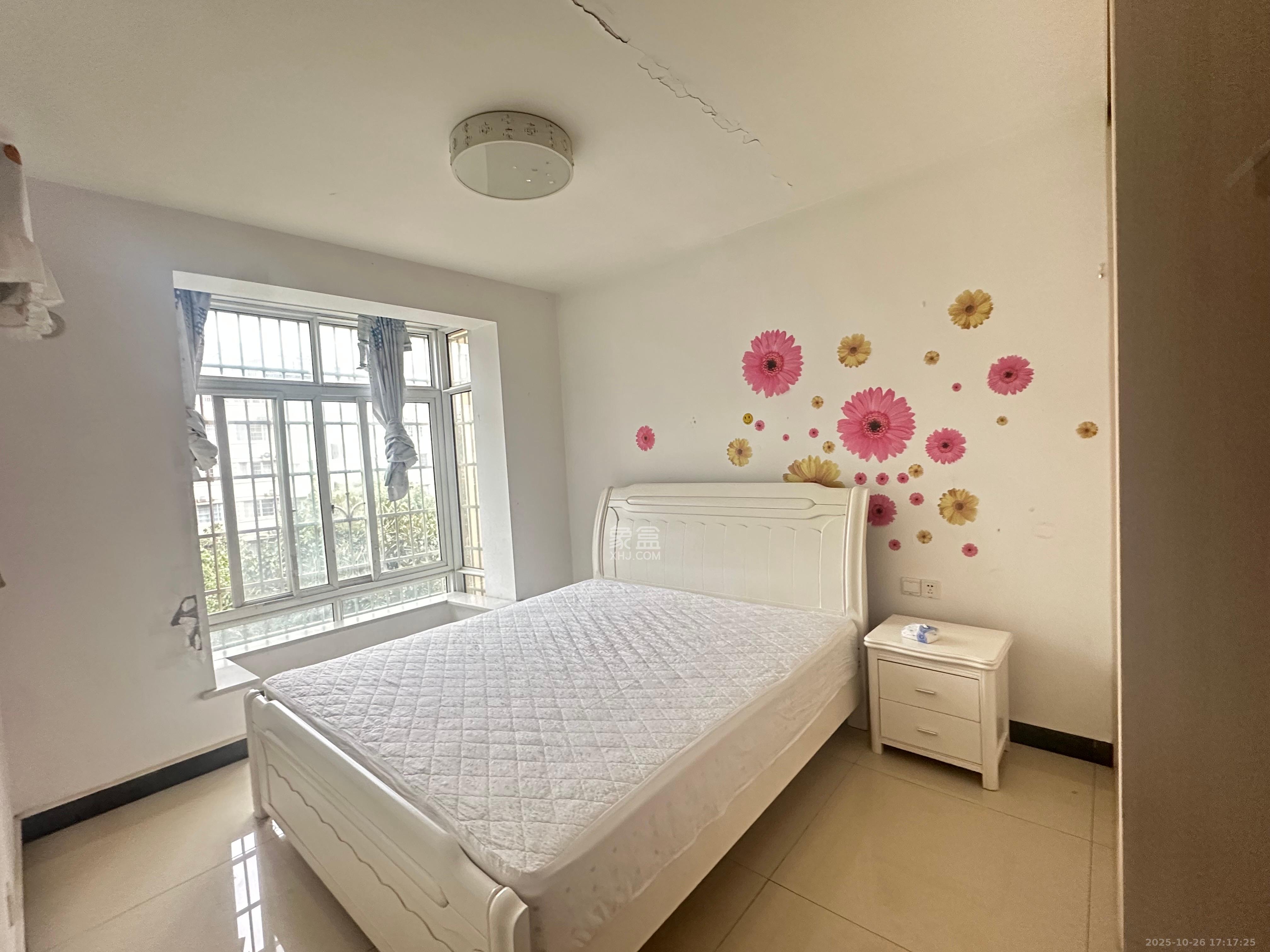 鄱阳小区  3室2厅1卫    1400.0元/月室内图