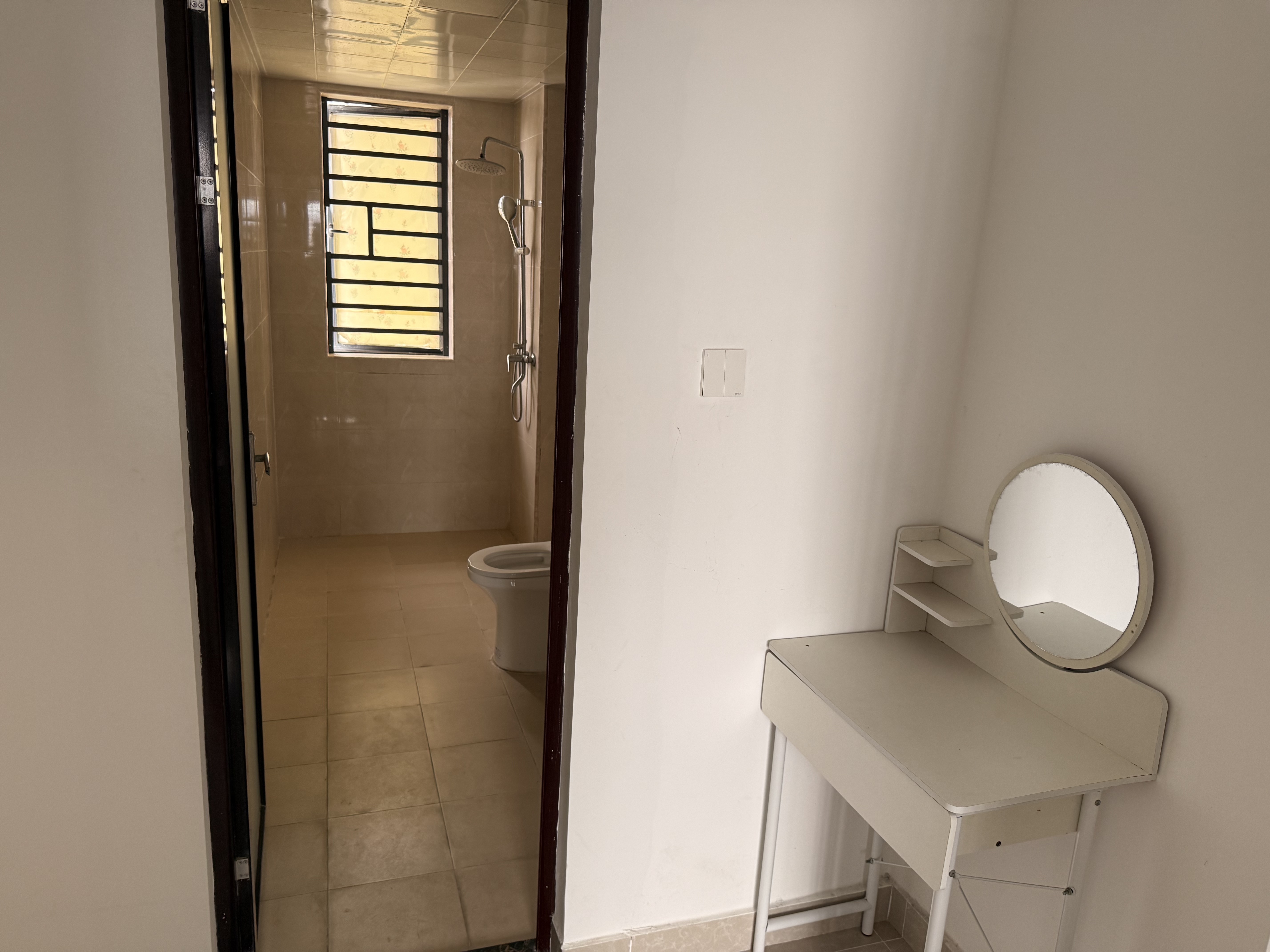 龙昆雅苑（中交·龙昆雅苑）  4室2厅2卫    3500.0元/月室内图