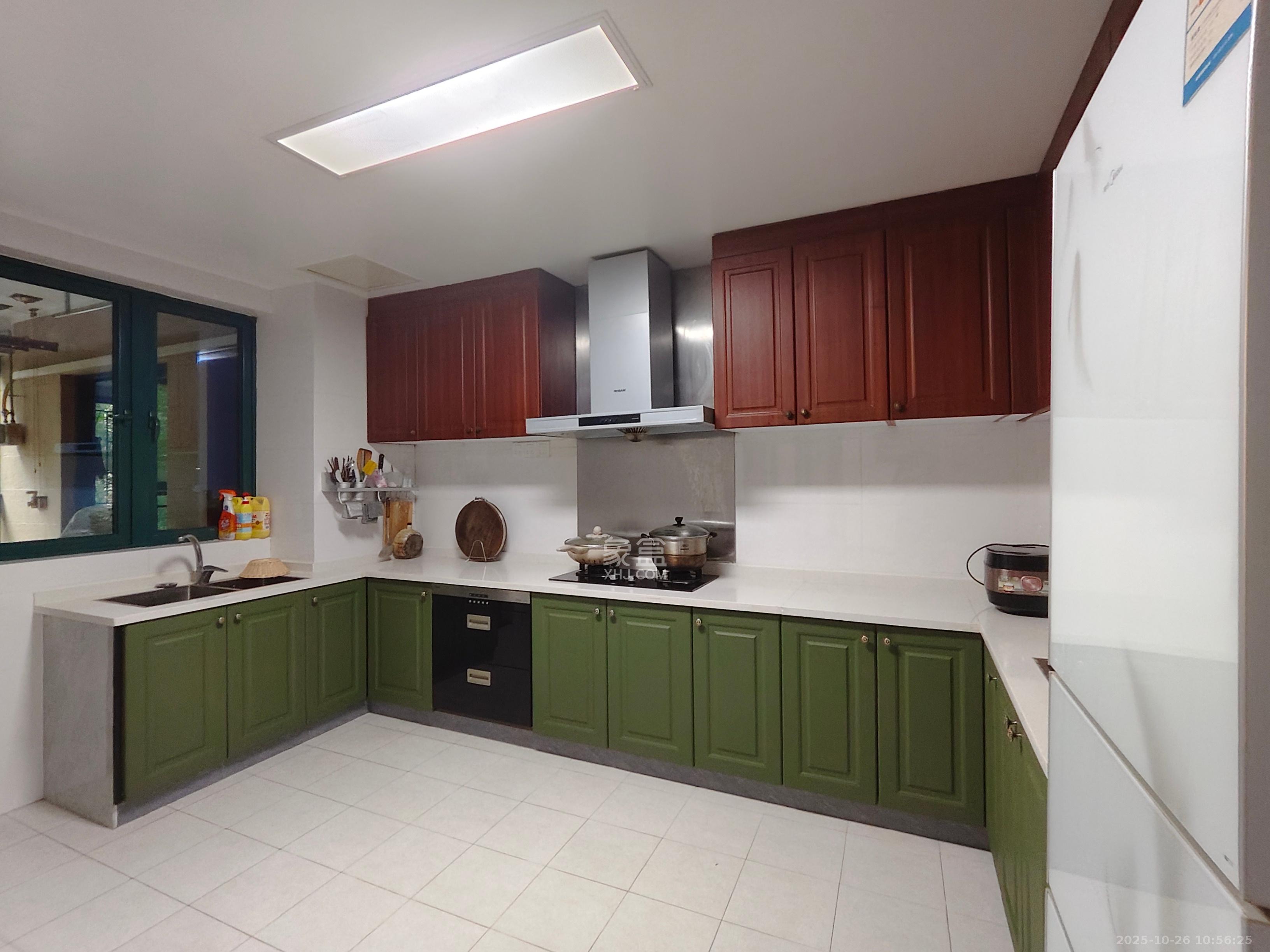 恒大名都  3室2厅1卫    3300.0元/月室内图