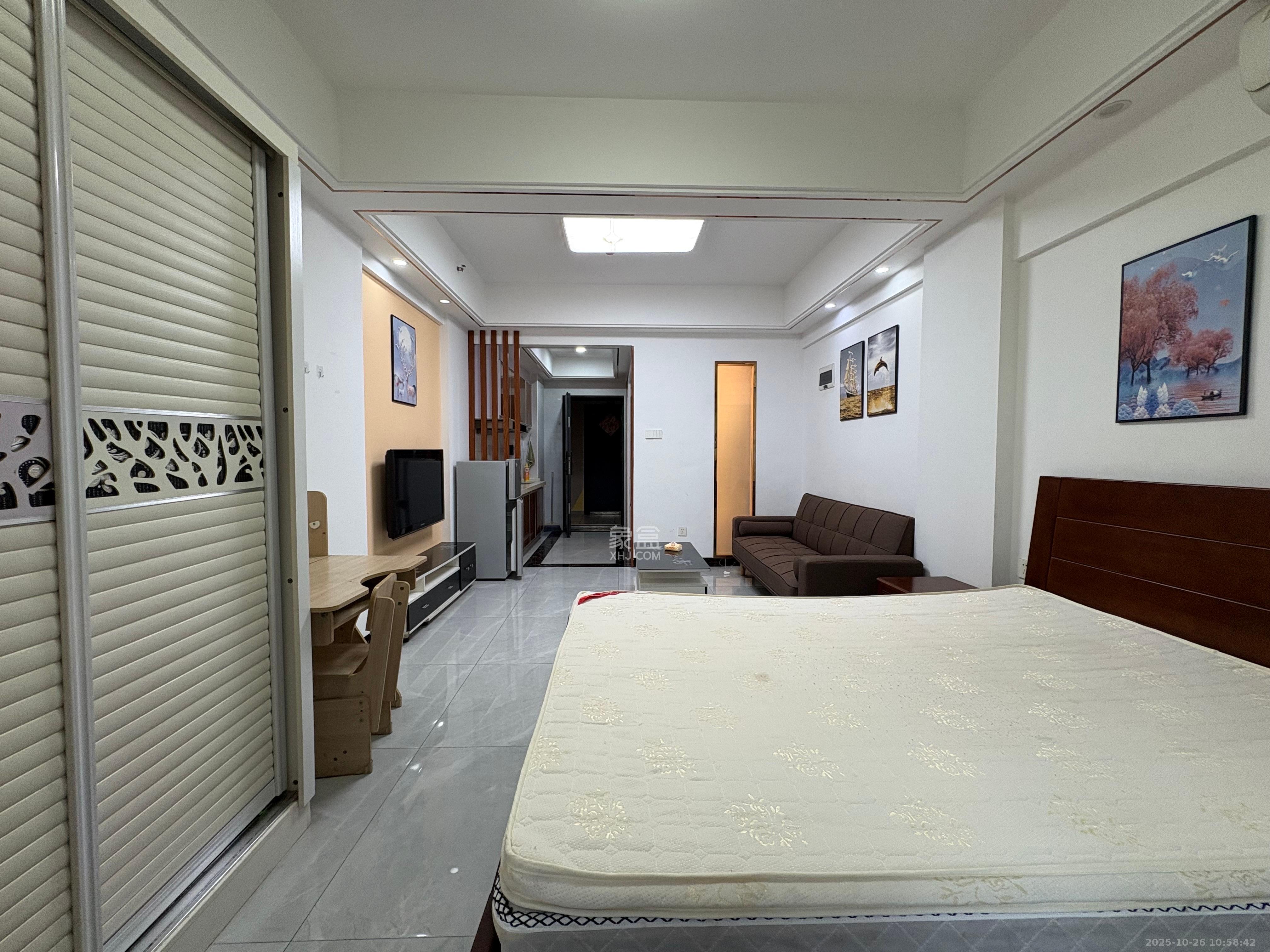 芙蓉万国城MOMA（卓越汇富苑）  1室1厅1卫    1300.0元/月室内图