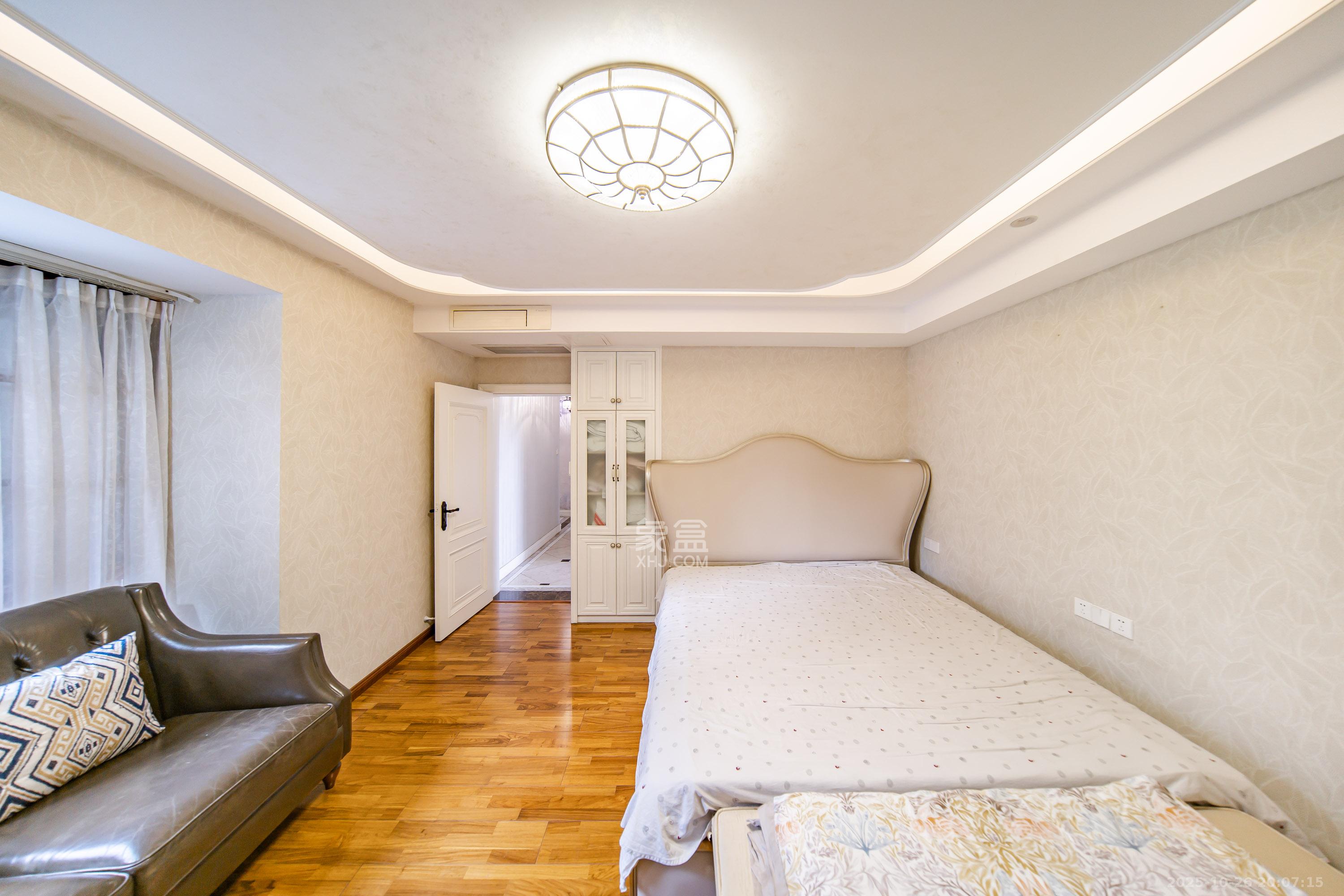 合能洋湖公馆  4室2厅5卫    368.0万 合能洋湖公馆  4室2厅5卫    368.0万其他