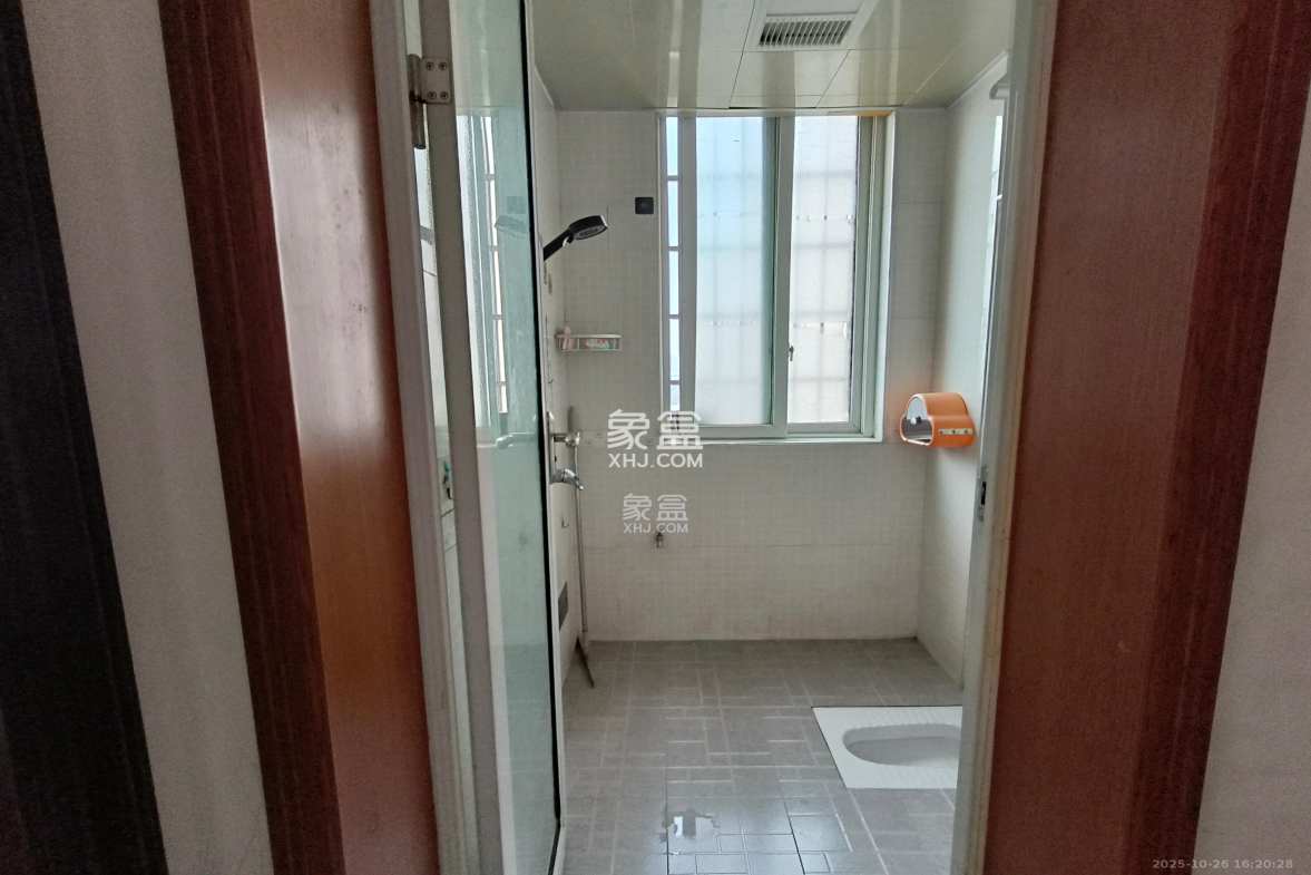 三景国际 3室2厅1卫 1600.0元/月 三景国际 3室2厅1卫 1600.0元/月室内图