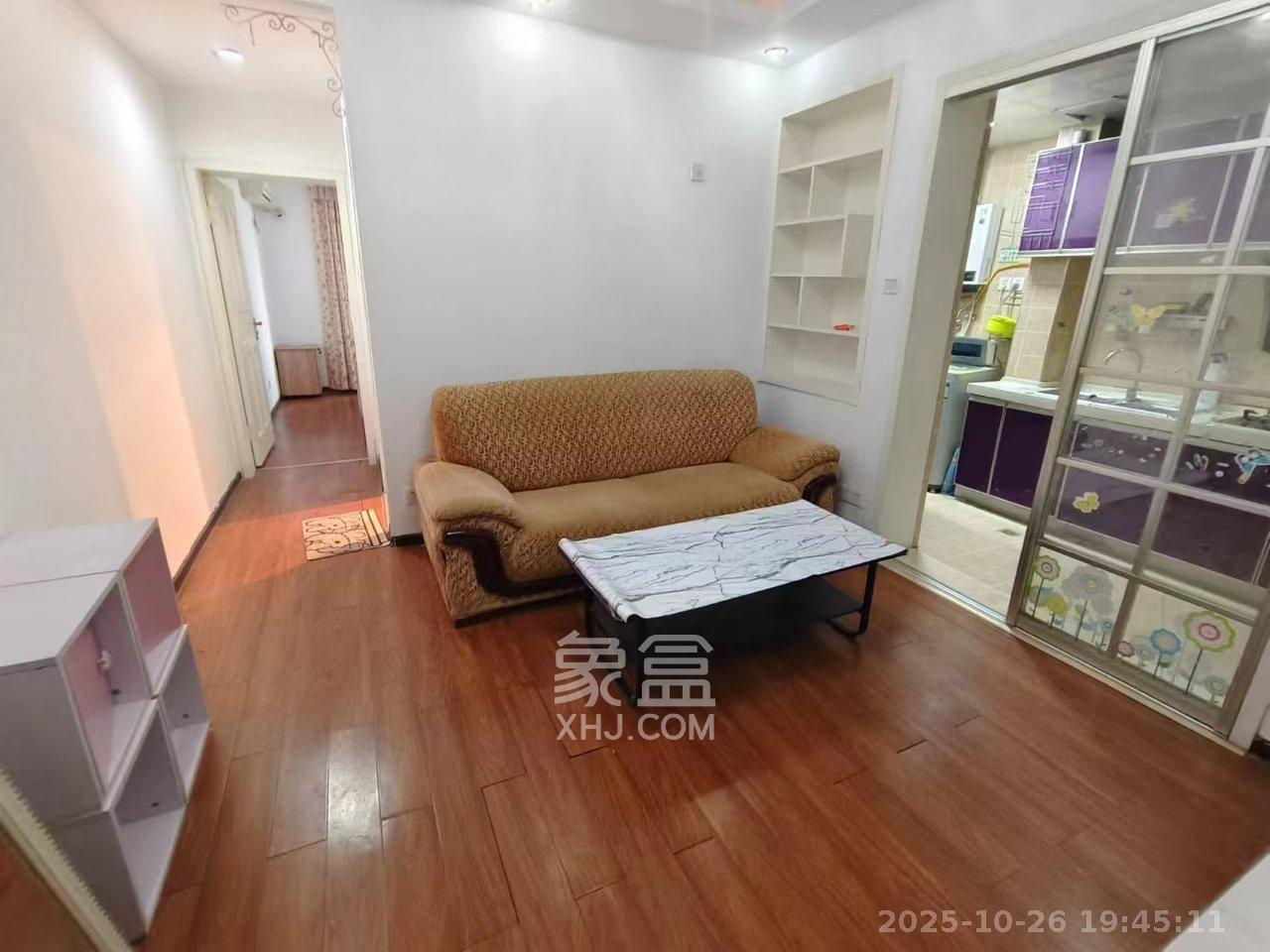 上东辛顿公寓  1室1厅1卫    1600.0元/月