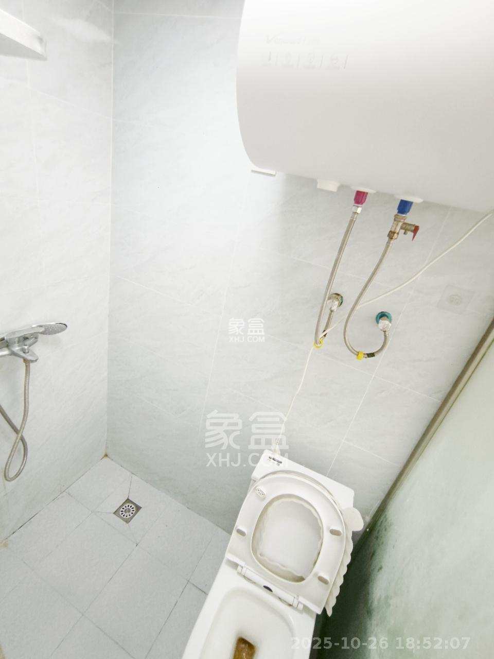 好莱城(弘德西街) 1室1厅1卫 1300.0元/月 好莱城(弘德西街) 1室1厅1卫 1300.0元/月室内图