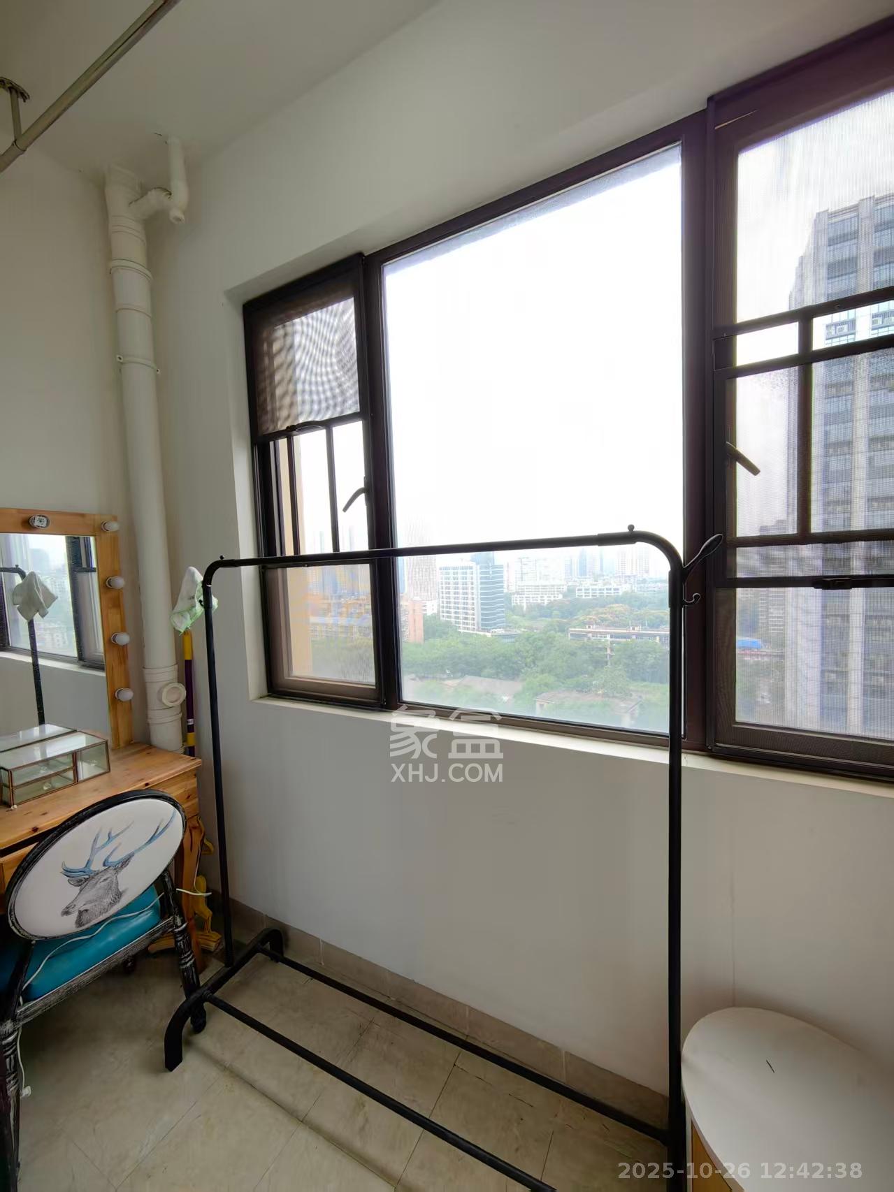 中建信和城  1室1厅1卫    1450.0元/月室内图