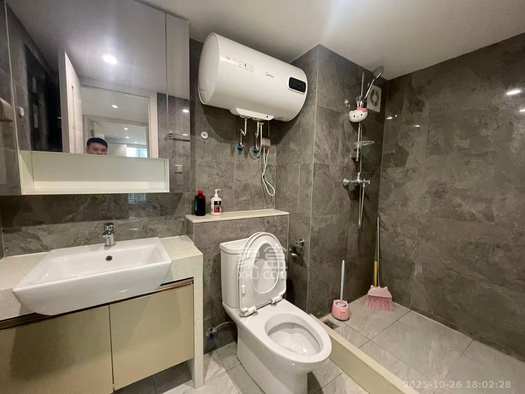 华远华时代  3室2厅2卫    4000.0元/月室内图