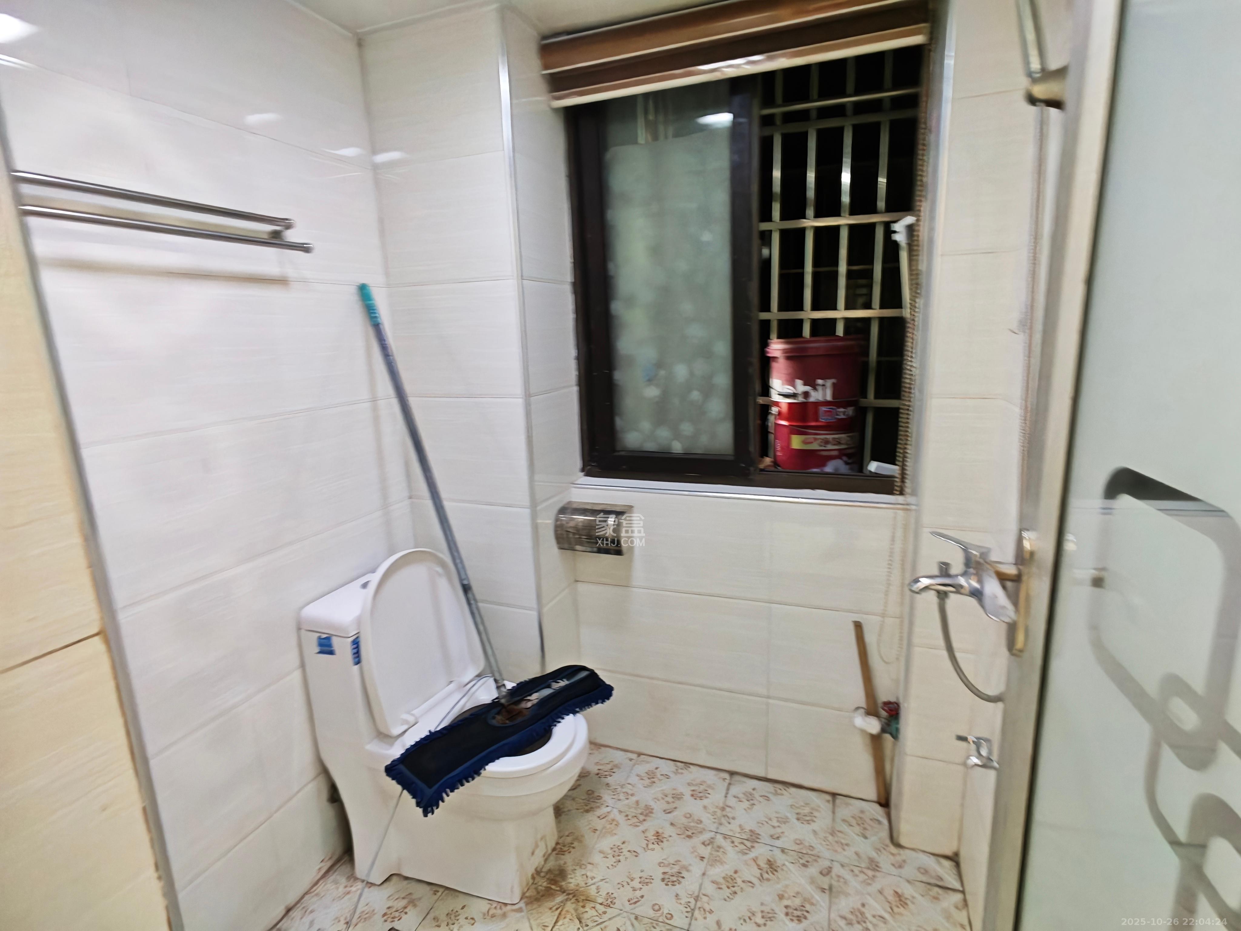 金南家园一期  3室2厅1卫    1800.0元/月室内图