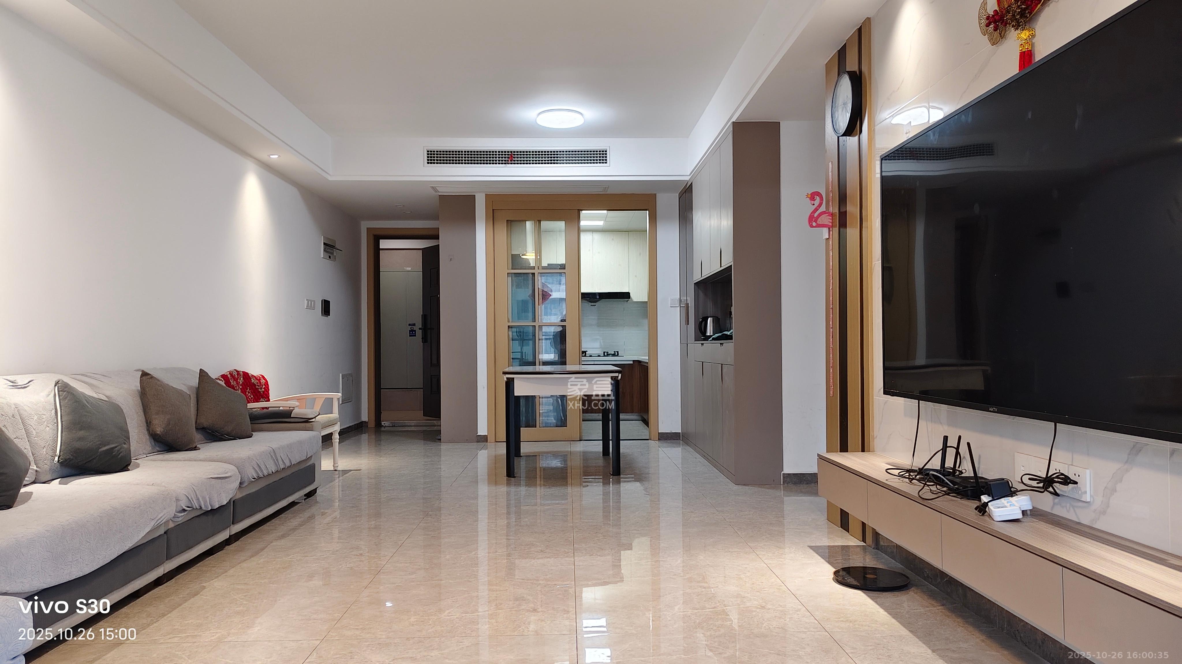 麓谷山湖郡  3室2厅2卫    2500.0元/月室内图