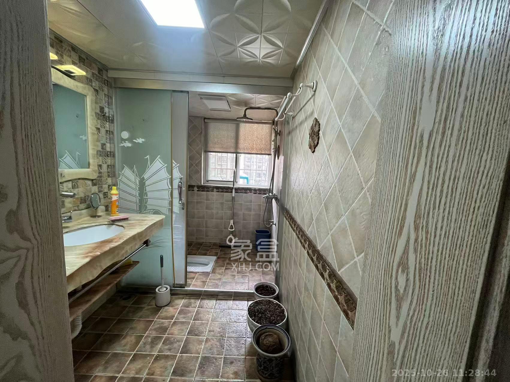 清政园(青政家园)  3室2厅2卫    2700.0元/月 清政园(青政家园)  3室2厅2卫    2700.0元/月室内图