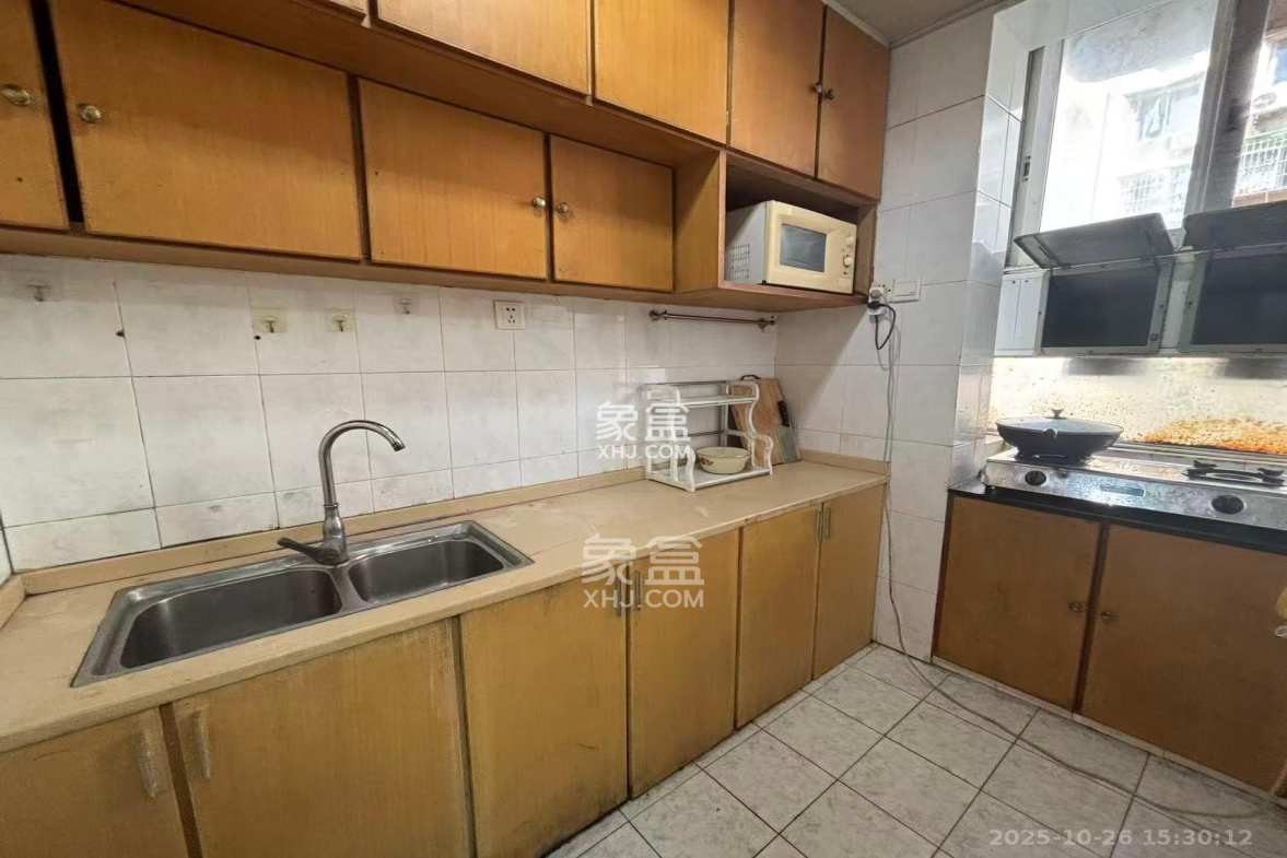 湘计花园  3室2厅1卫    2000.0元/月 湘计花园  3室2厅1卫    2000.0元/月室内图