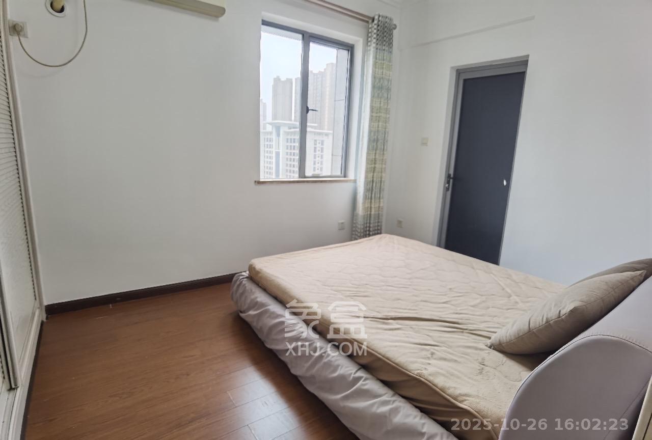 西子一间  2室1厅1卫    2200.0元/月室内图