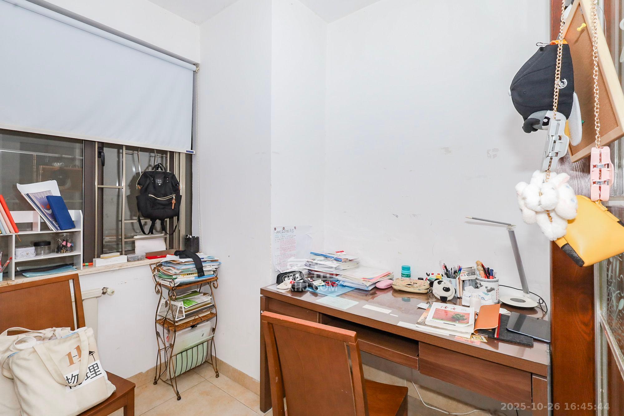 旭辉藏郡（藏郡、旭湘华府)  3室2厅2卫    2400.0元/月室内图