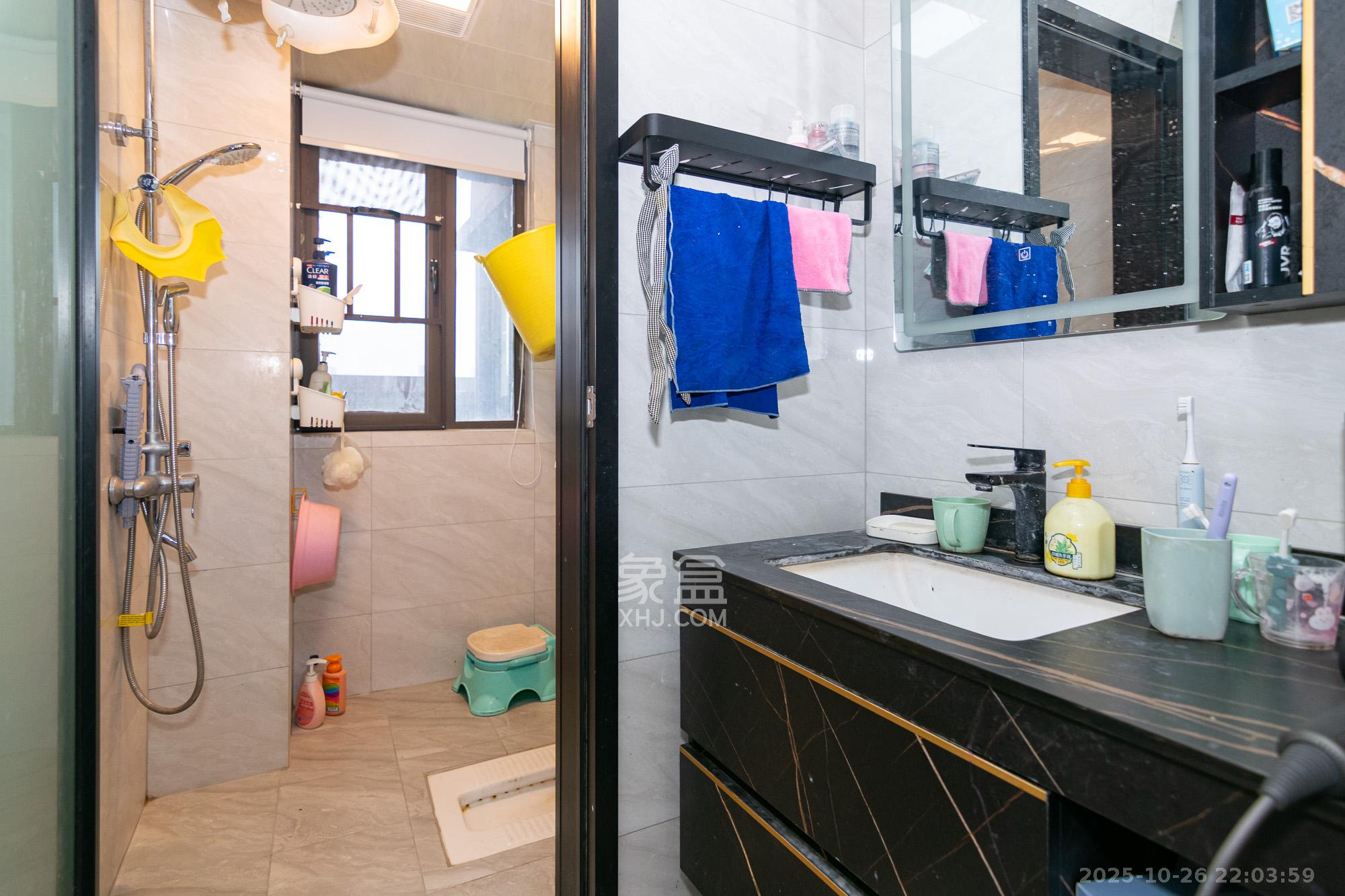 润和山水郡 4室2厅2卫 102.0万 润和山水郡 4室2厅2卫 102.0万卫生间