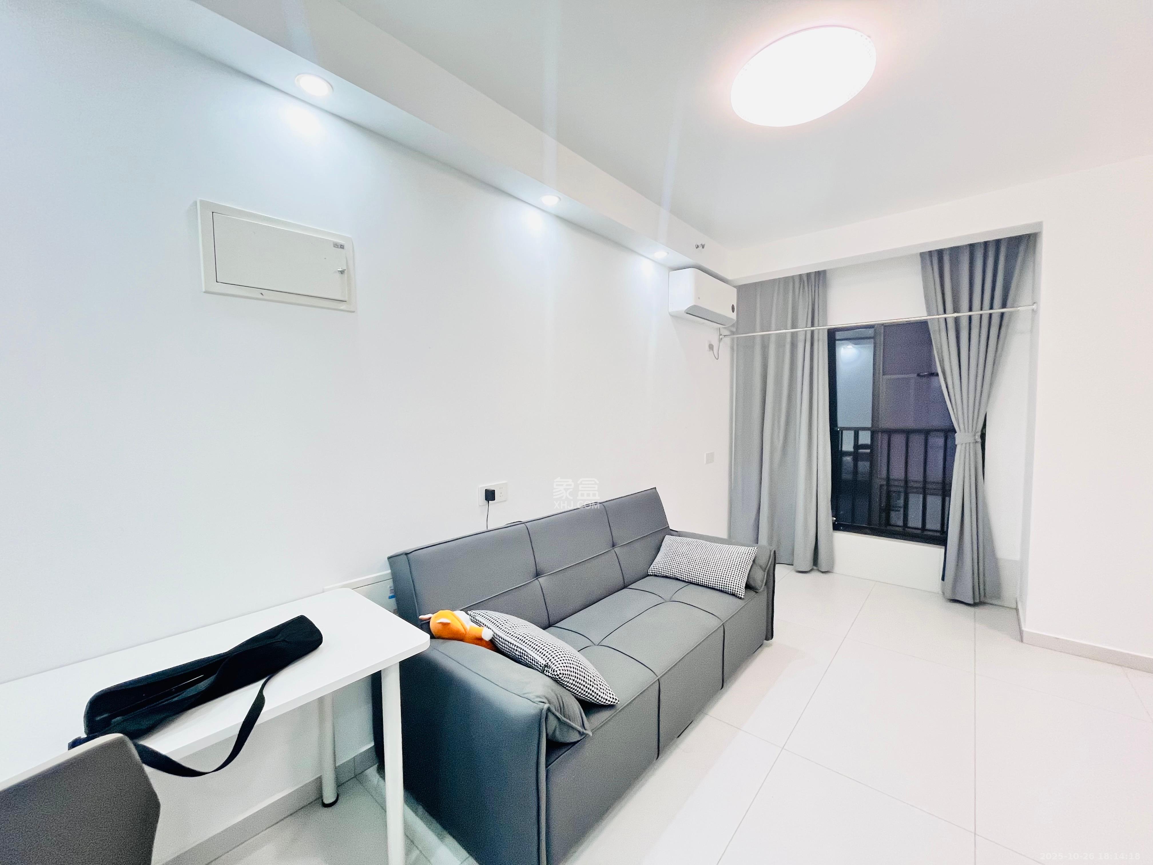 碧桂园城市之光  1室0厅0卫    1900.0元/月 碧桂园城市之光  1室0厅0卫    1900.0元/月室内图