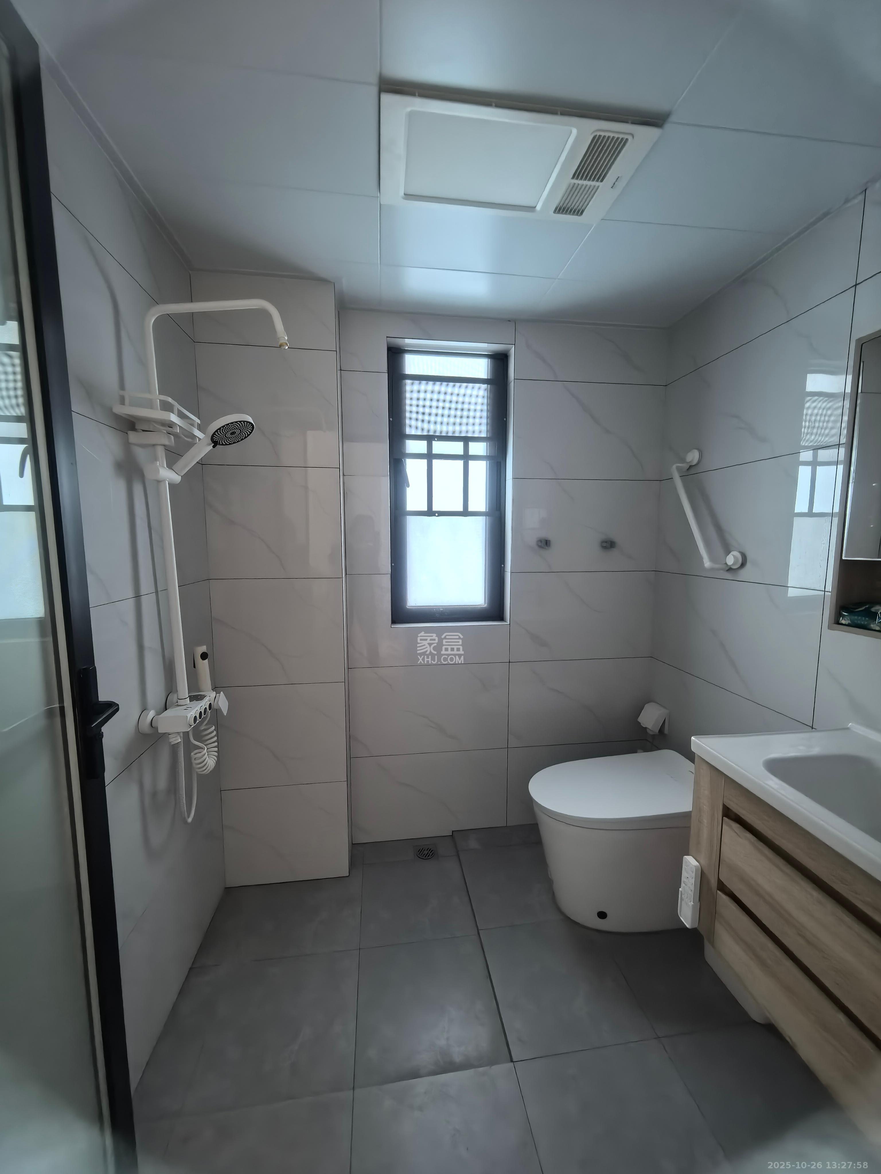 卢浮原著  2室2厅1卫    2000.0元/月室内图