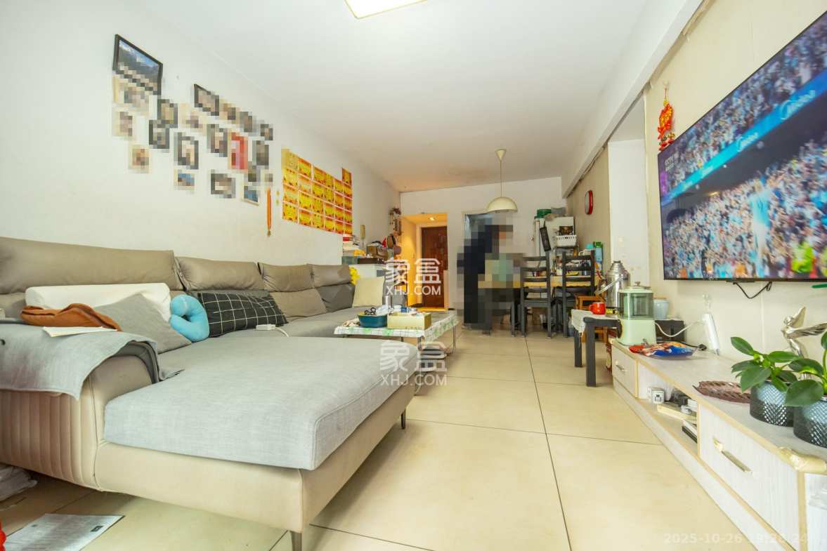 蝴蝶谷 2室2厅1卫 32.8万 蝴蝶谷 2室2厅1卫 32.8万客厅