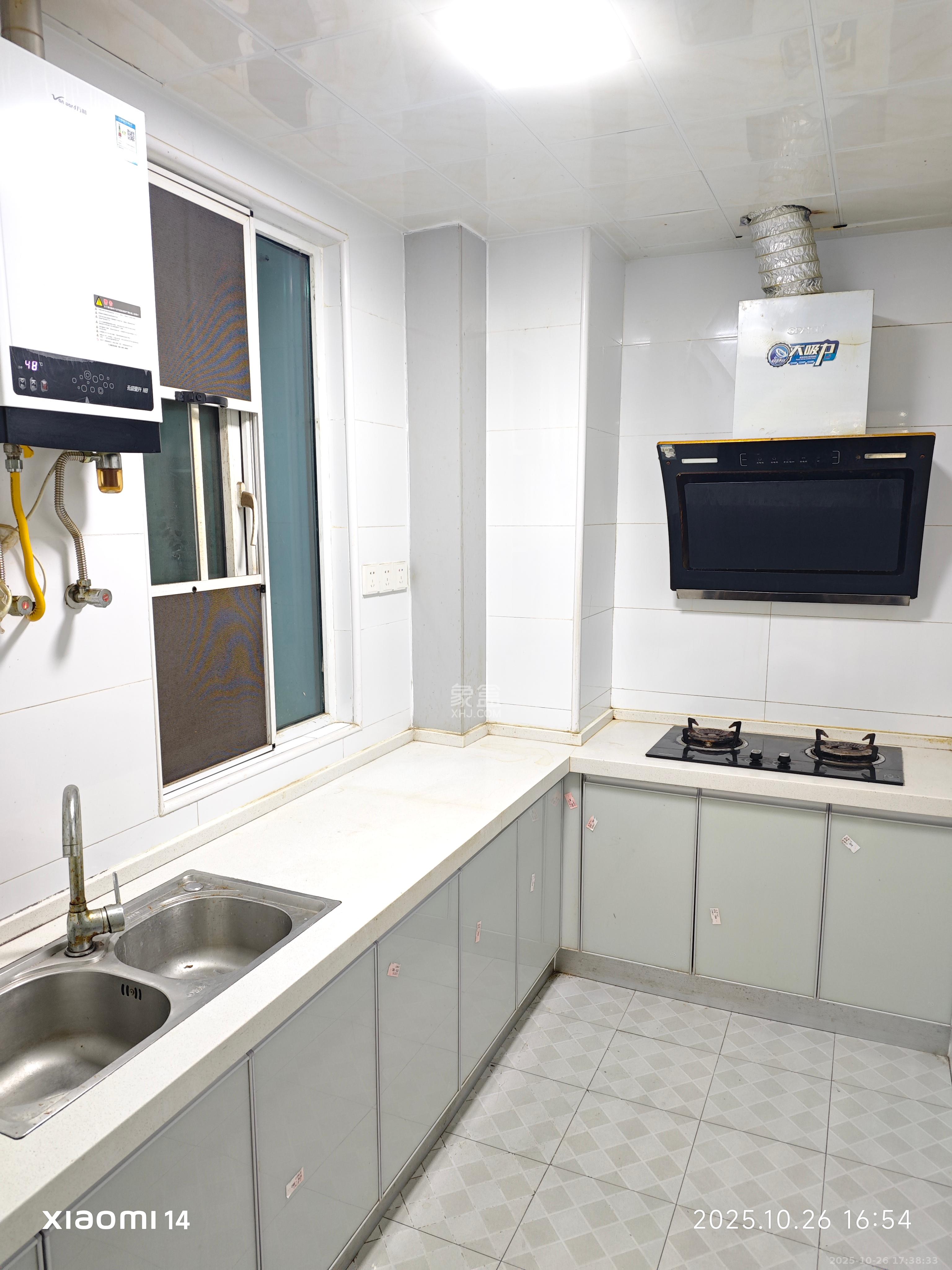 金科时代中心  3室2厅1卫    2300.0元/月 金科时代中心  3室2厅1卫    2300.0元/月室内图