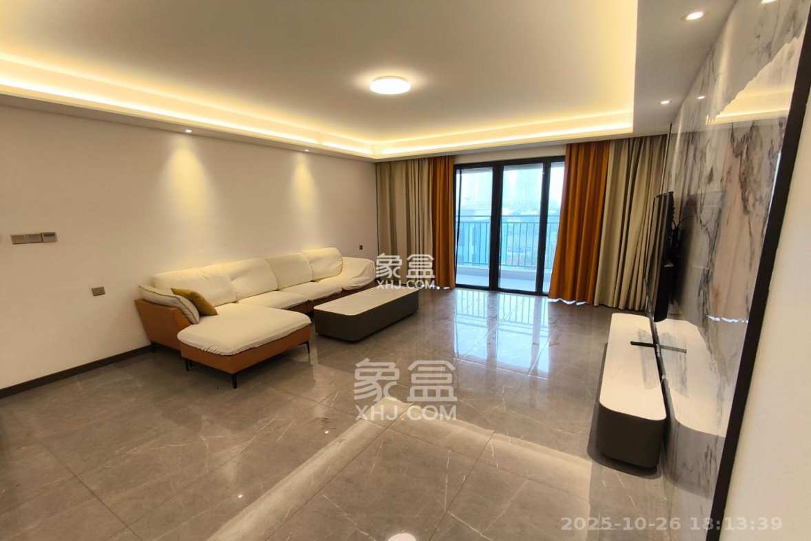 龙湖春江天玺  4室2厅2卫    5000.0元/月 龙湖春江天玺  4室2厅2卫    5000.0元/月室内图