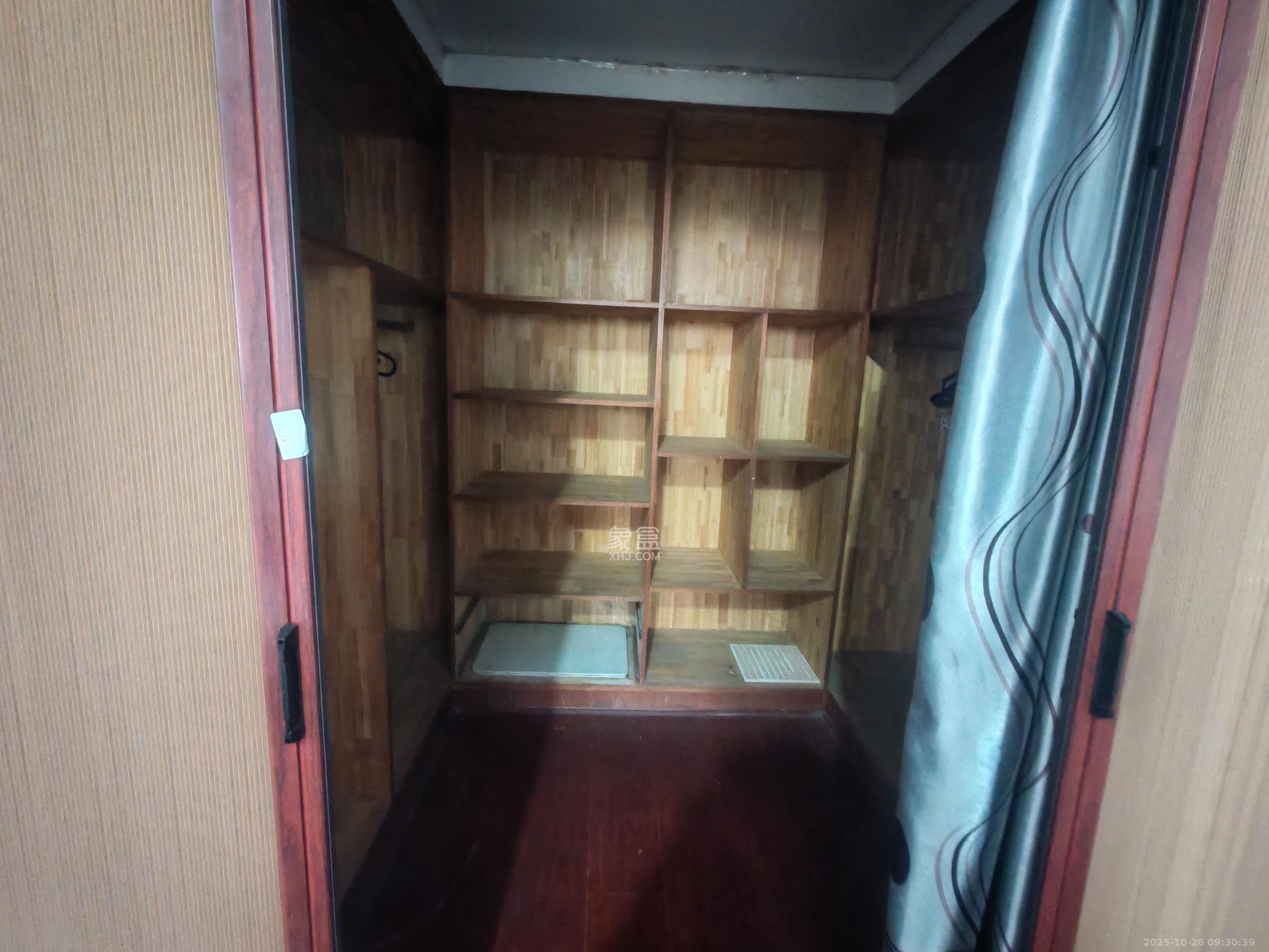 新星小区  3室2厅1卫    2050.0元/月室内图