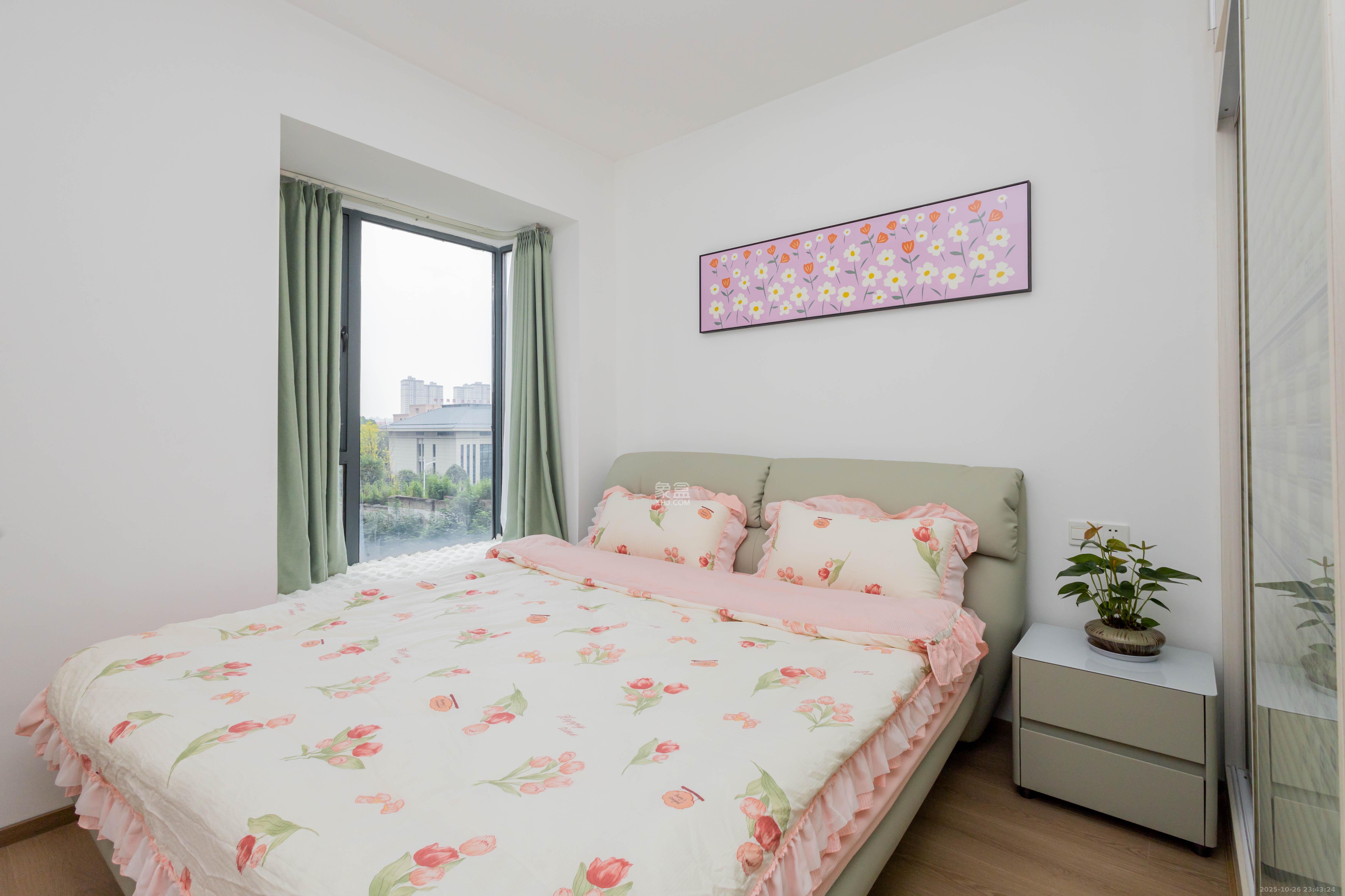 中欣楚天雅郡  3室2厅1卫    60.8万卧室