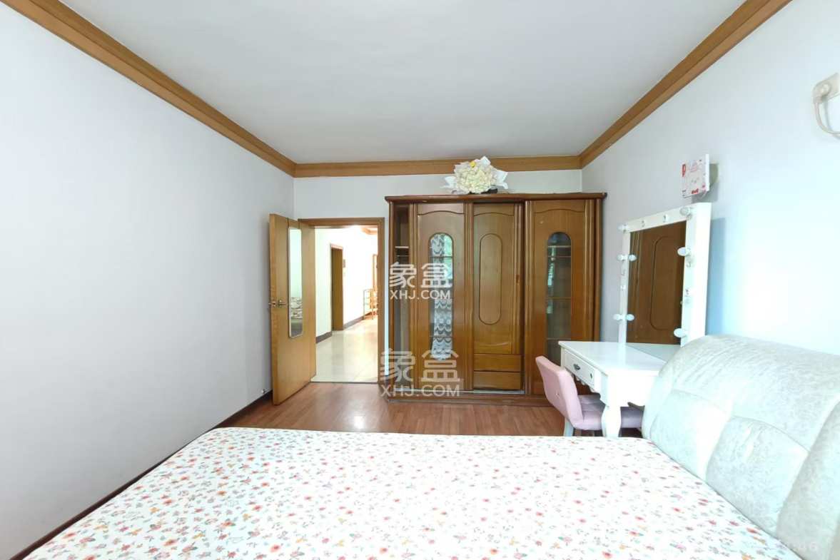 人民新村 3室1厅1卫 1800.0元/月 人民新村 3室1厅1卫 1800.0元/月室内图