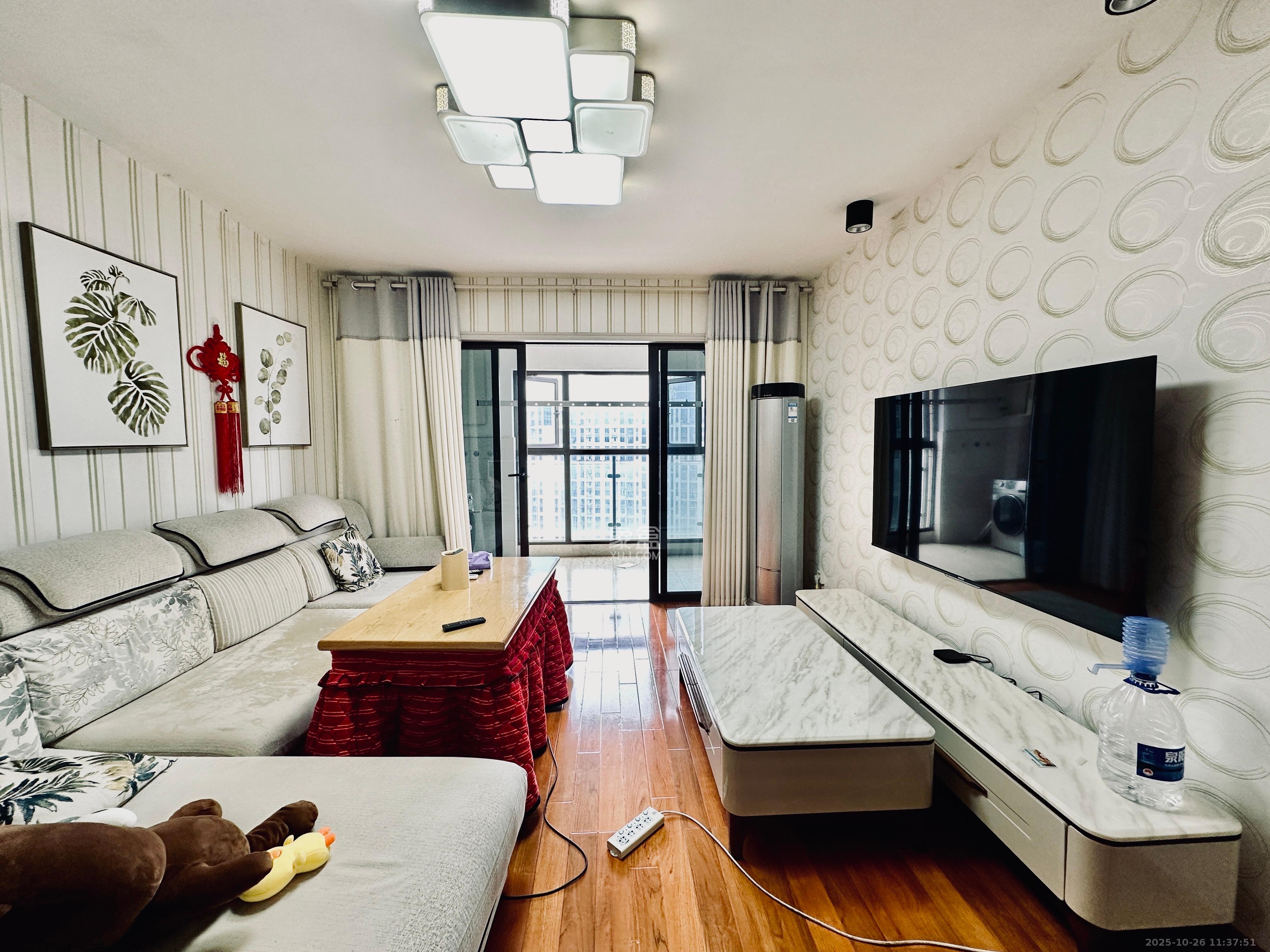 南山雍江汇（滨江国际新城）  3室2厅2卫    3400.0元/月室内图