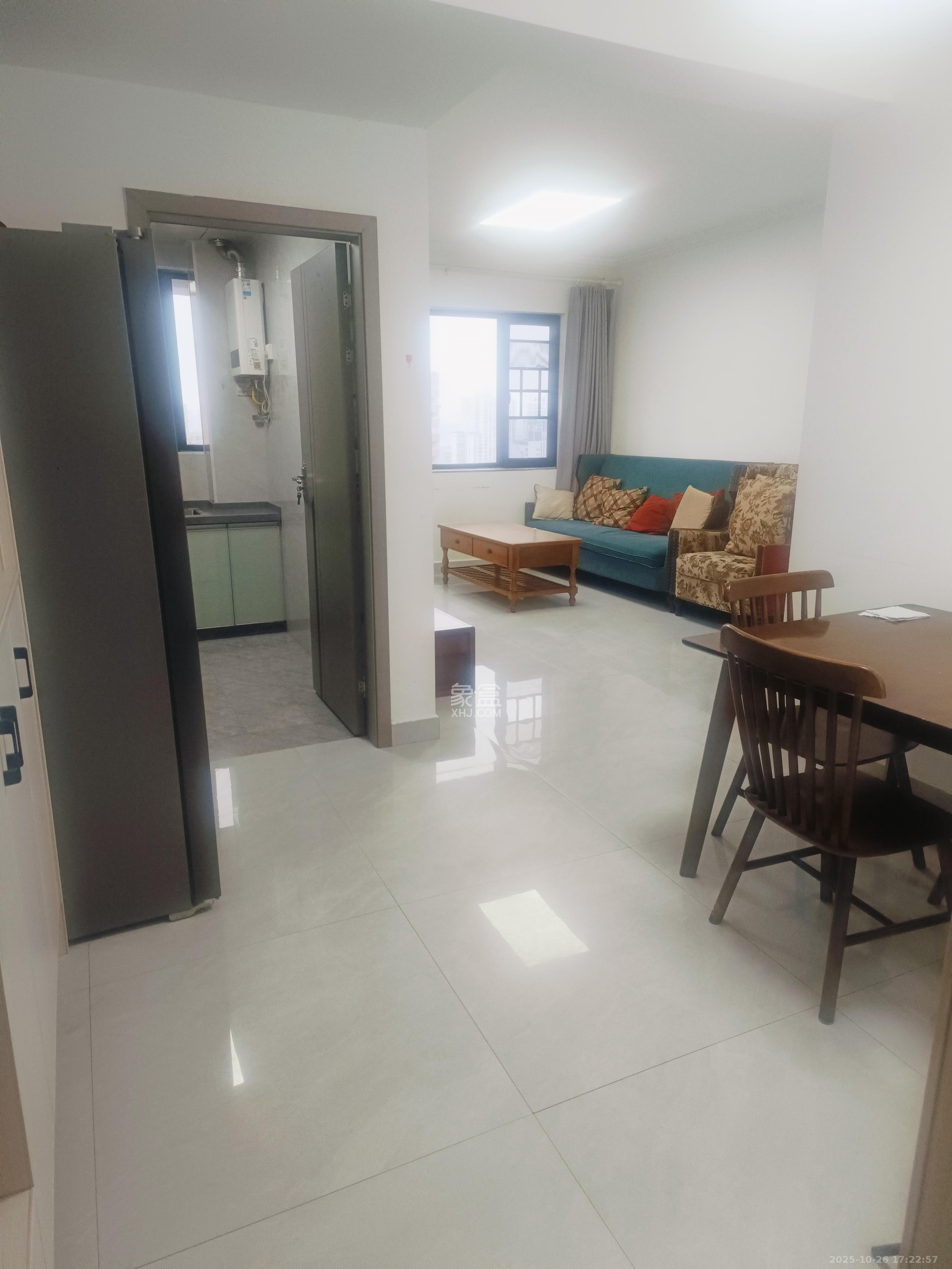 韭菜园嘉苑  3室2厅2卫    4000.0元/月室内图