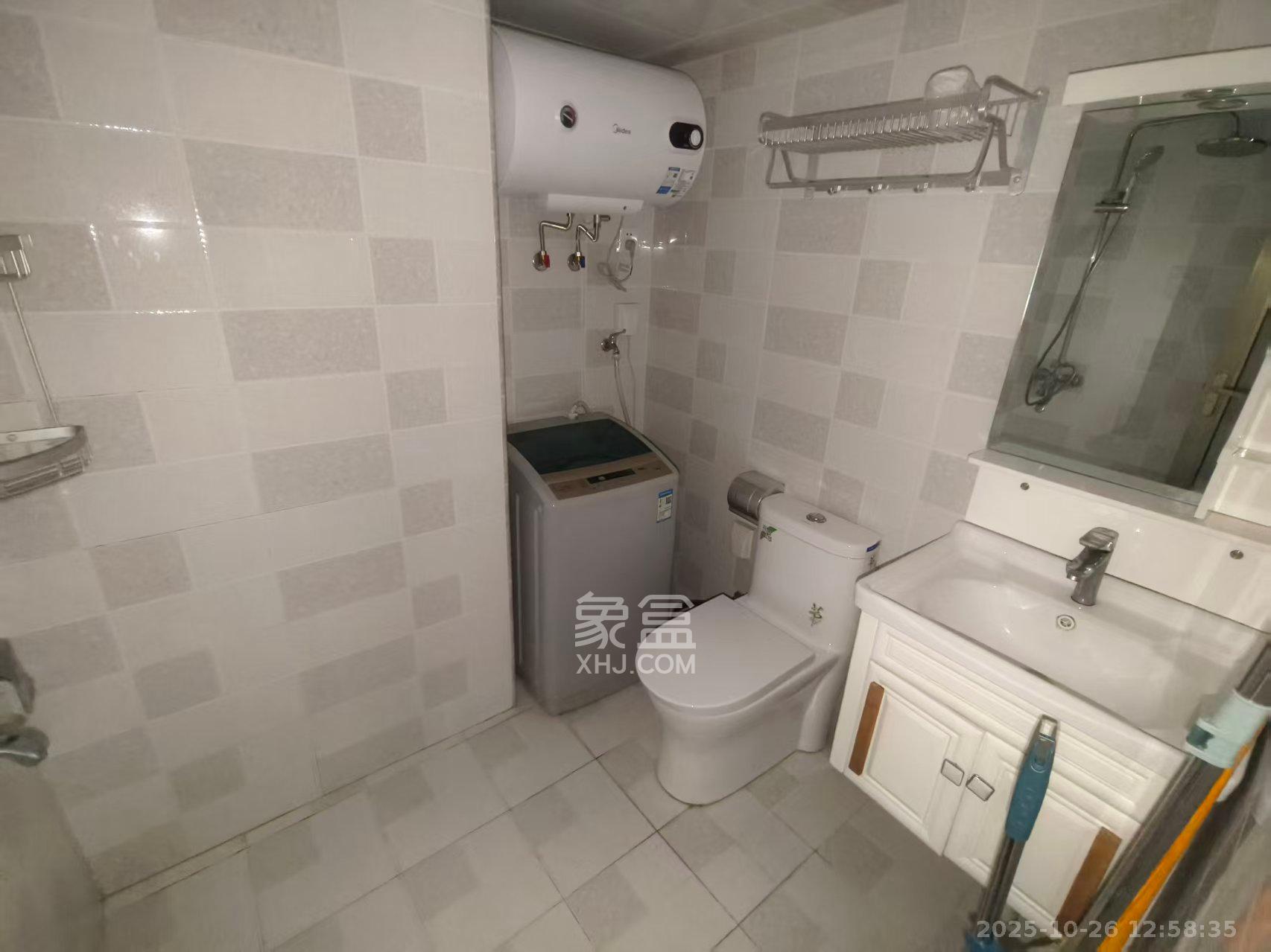 山与墅  1室1厅1卫    1200.0元/月 山与墅  1室1厅1卫    1200.0元/月室内图