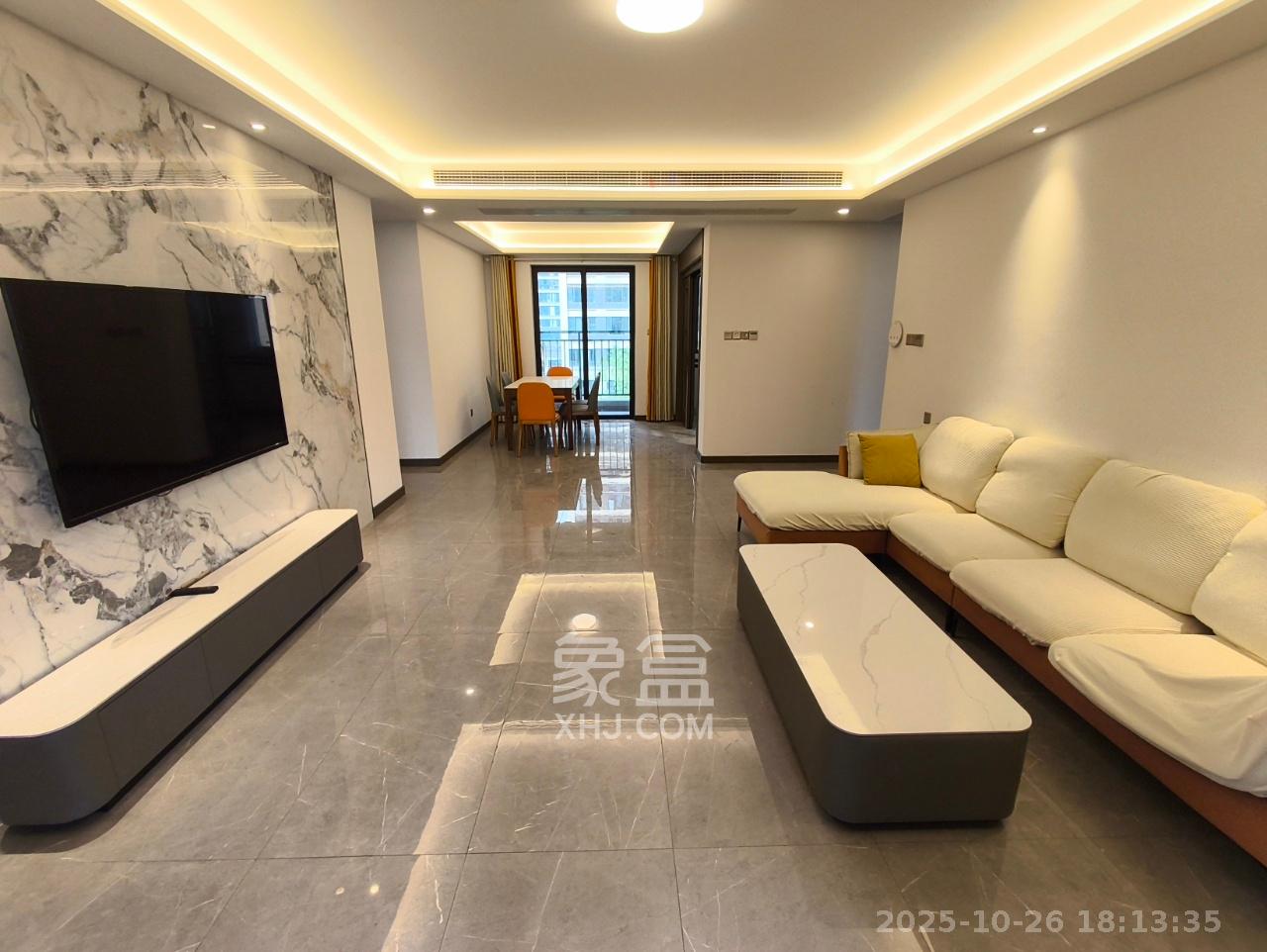 龙湖春江天玺  4室2厅2卫    5000.0元/月室内图1