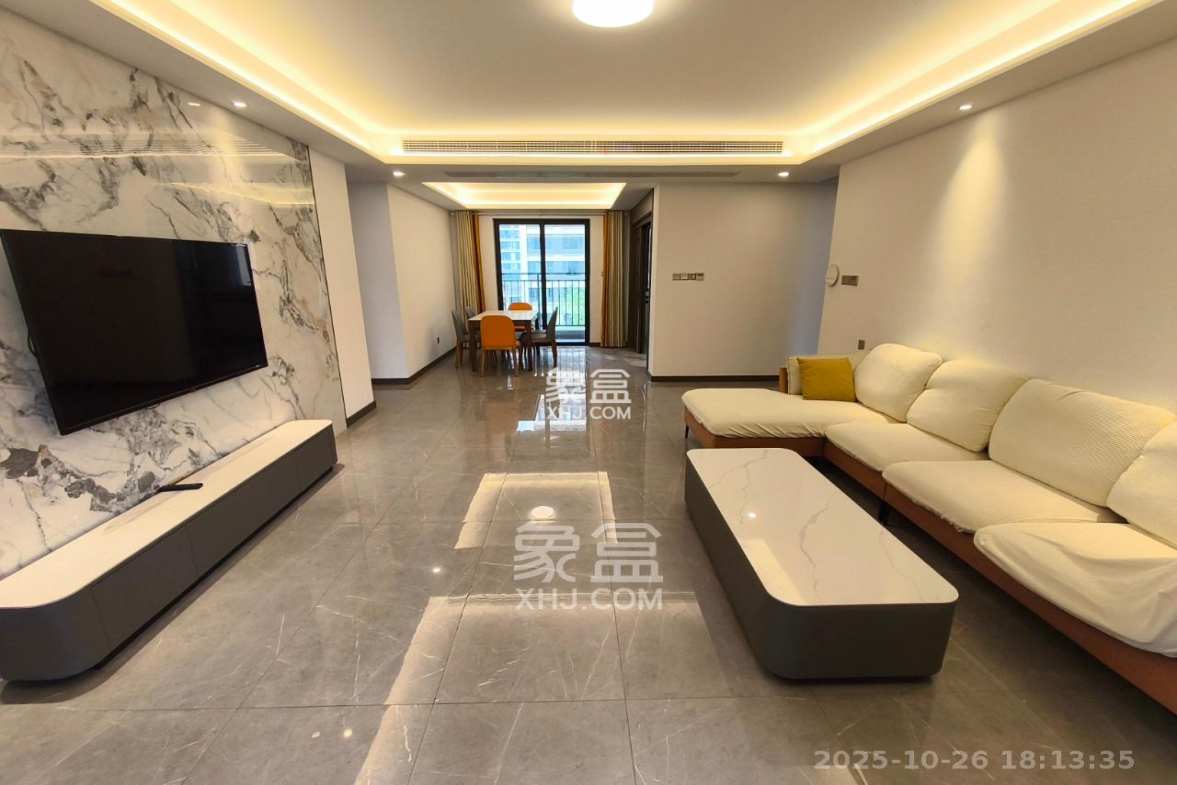 龙湖春江天玺  4室2厅2卫    5000.0元/月 龙湖春江天玺  4室2厅2卫    5000.0元/月室内图