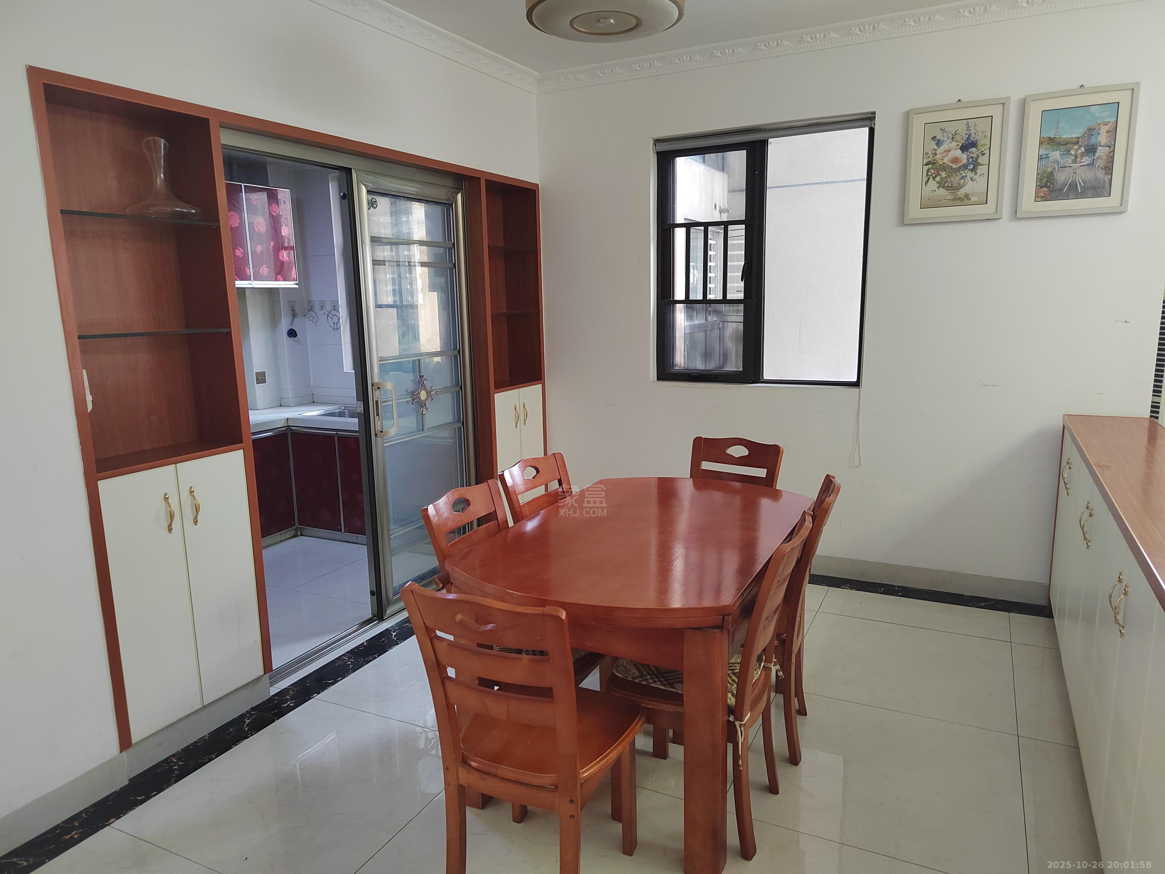 蓝溪谷 3室1厅2卫 2000.0元/月 蓝溪谷 3室1厅2卫 2000.0元/月室内图